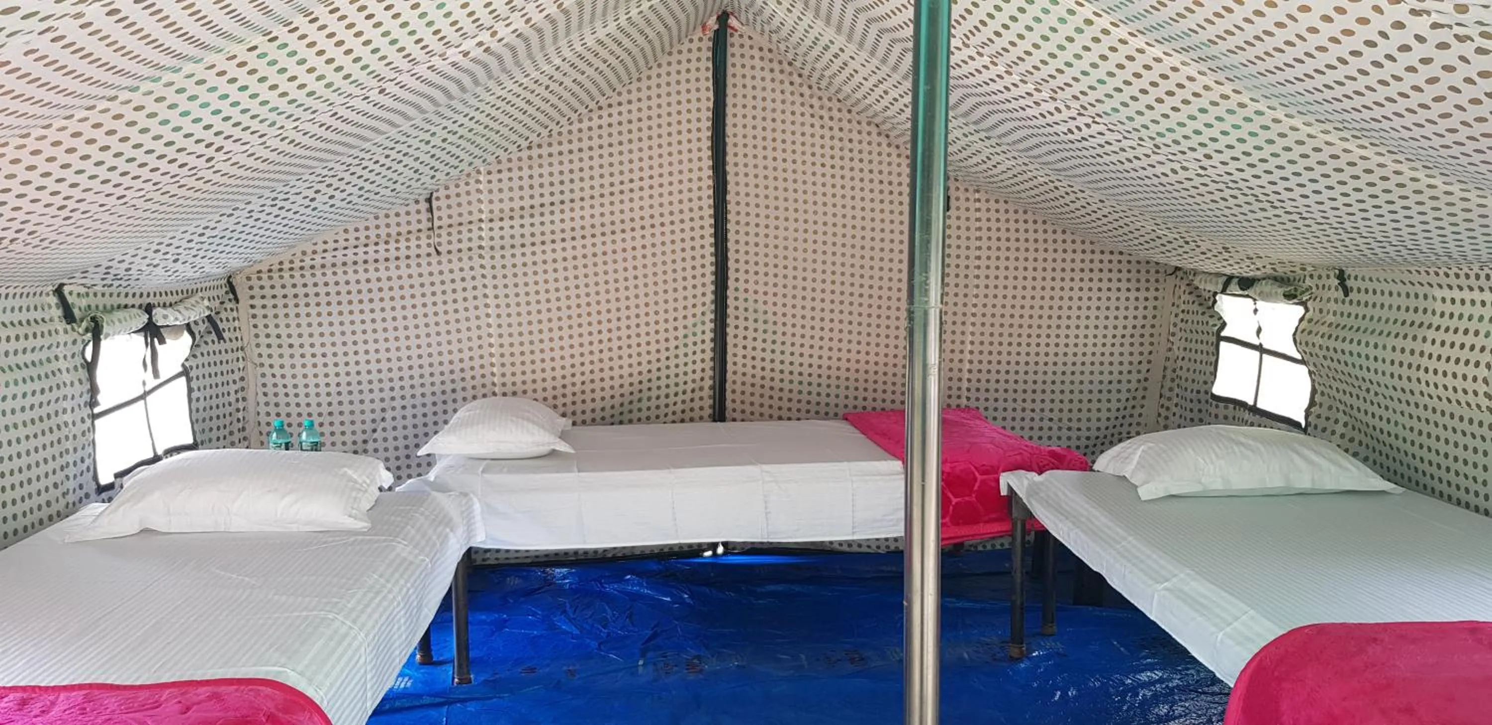 Bed in The Raajas - Camp & Resorts