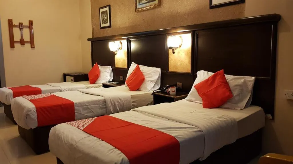 Photo of the whole room, Bed in Rahab Hotel