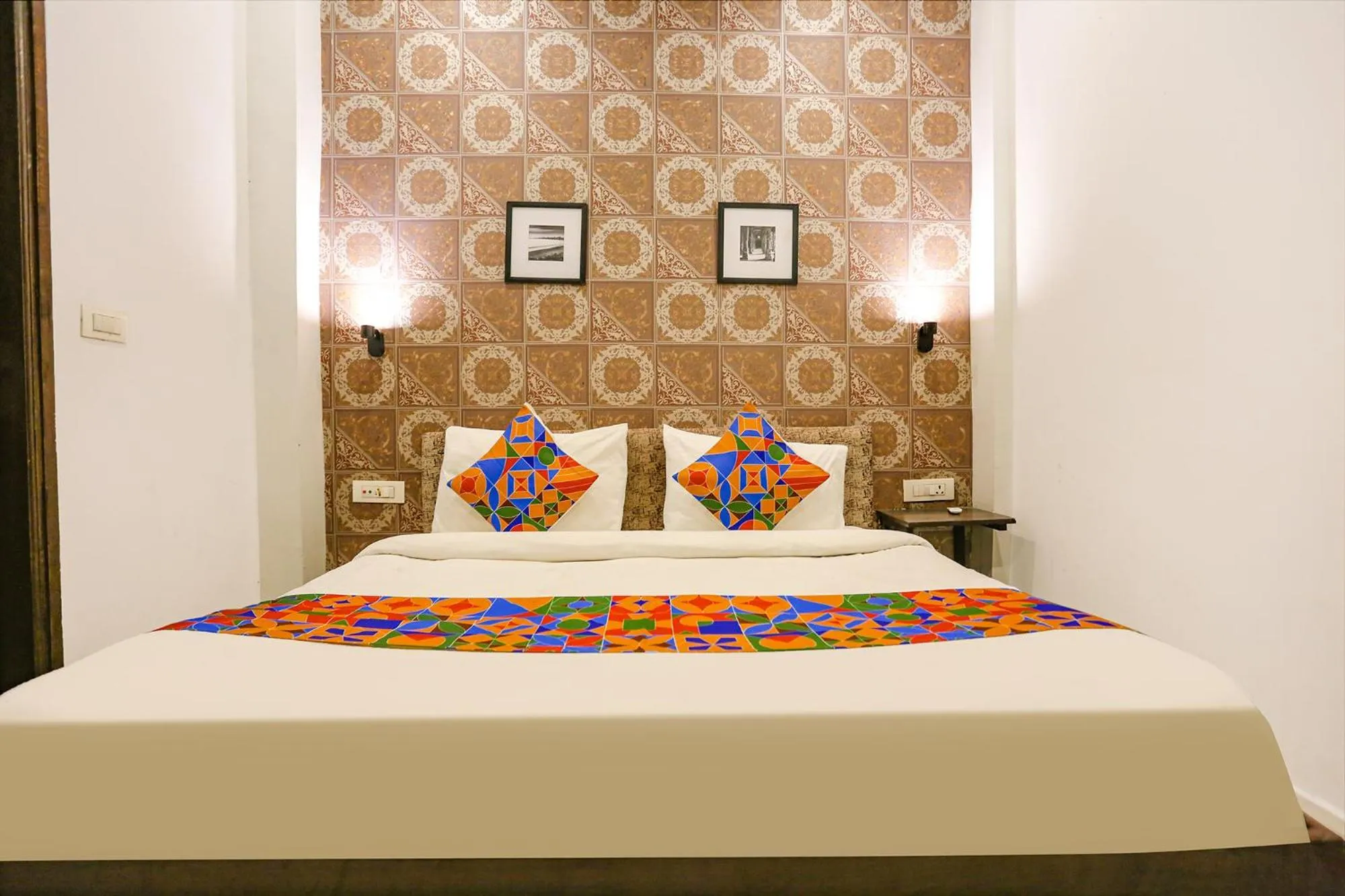 Bed in FabExpress Novel Suites - Nr Yashobhoomi Convention Centre