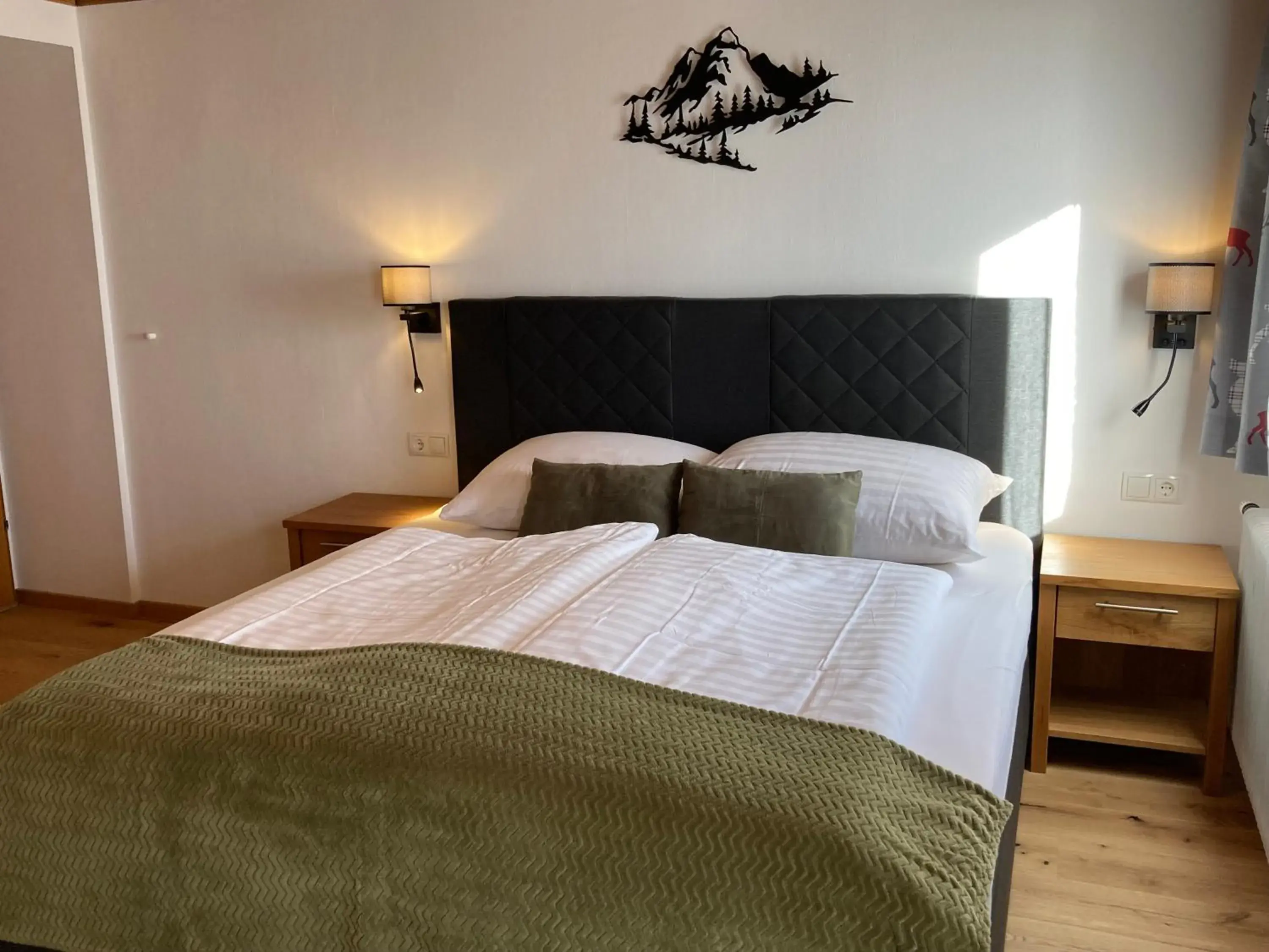 Double Room with Balcony - single occupancy in Haus Standlgut Rauris -- incl Sommercard Double Room with Balcony - single occupancy in Haus Standlgut Rauris -- incl Sommercard