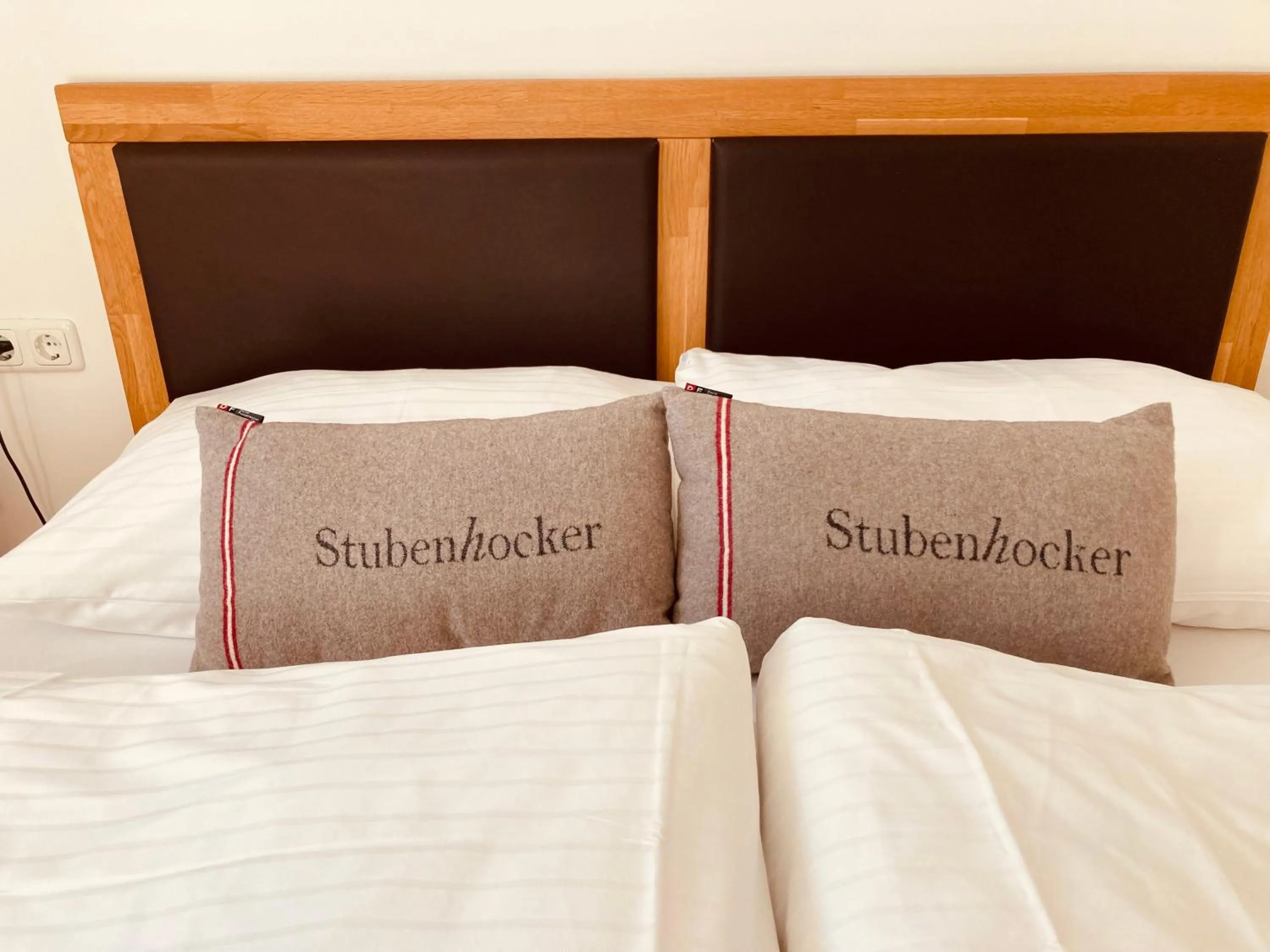 Decorative detail, Bed in Haus Standlgut Rauris -- incl Sommercard