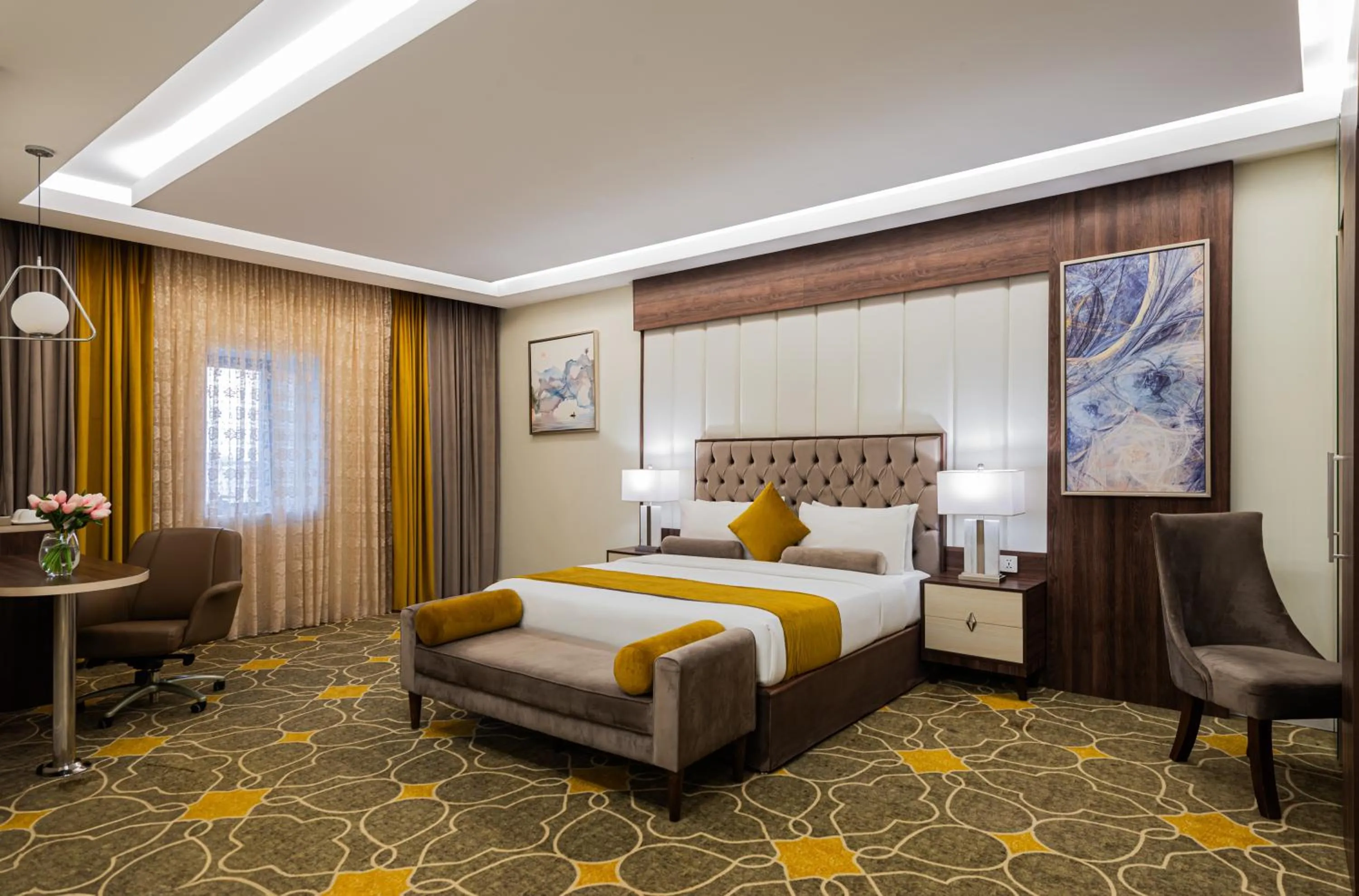 Bed in Garden Millennium Hotel