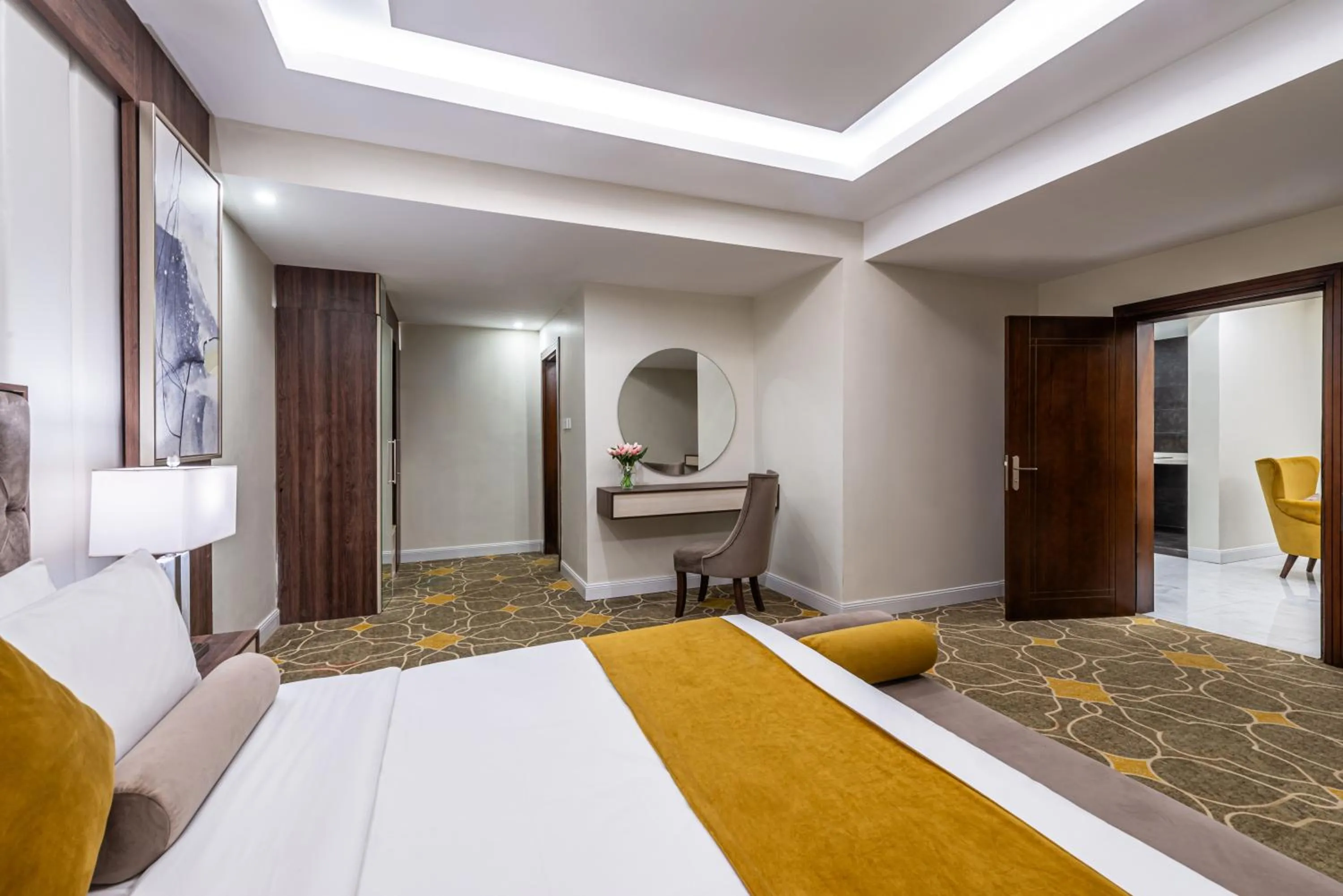 Photo of the whole room, Bed in Garden Millennium Hotel