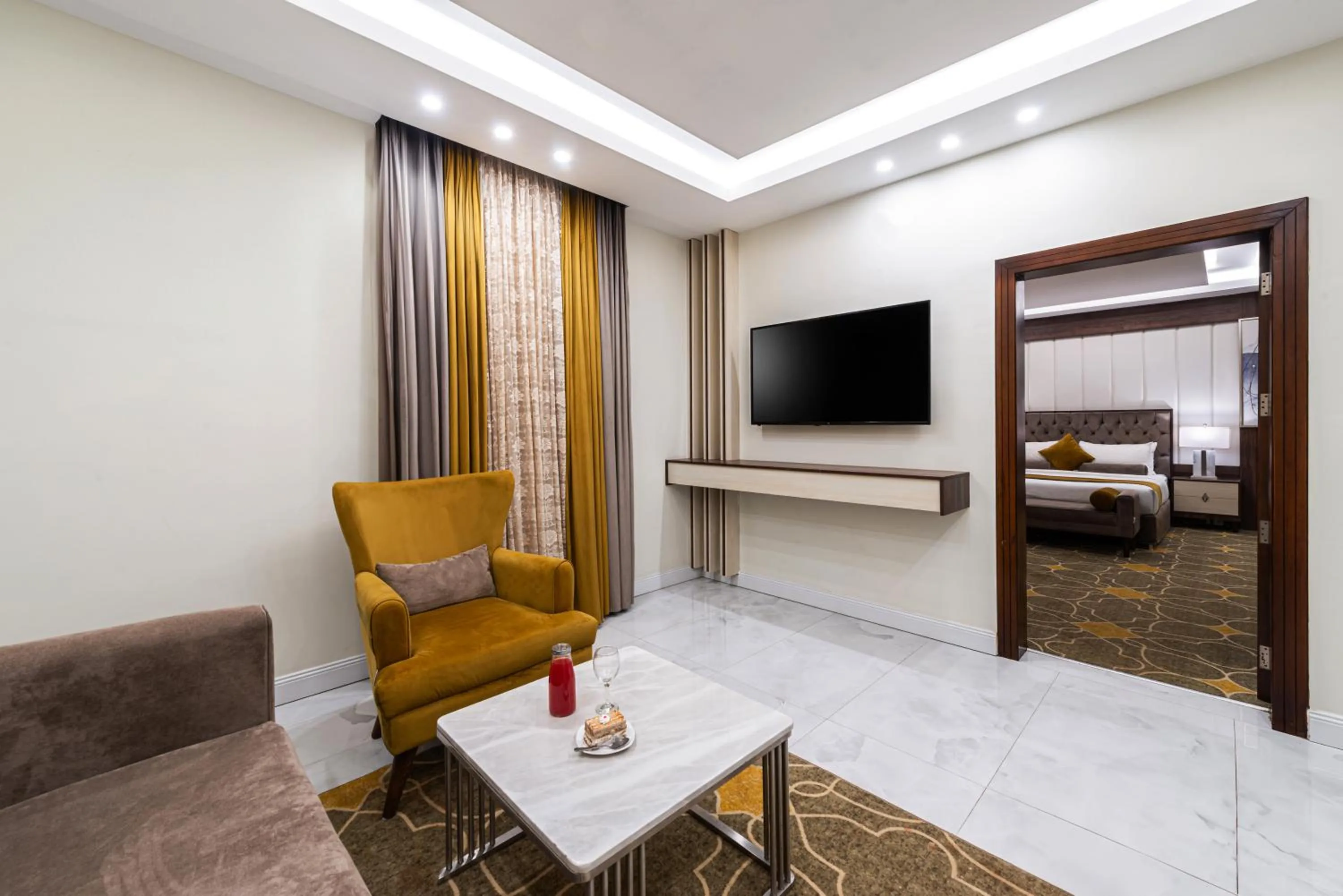 TV and multimedia, Bed in Garden Millennium Hotel