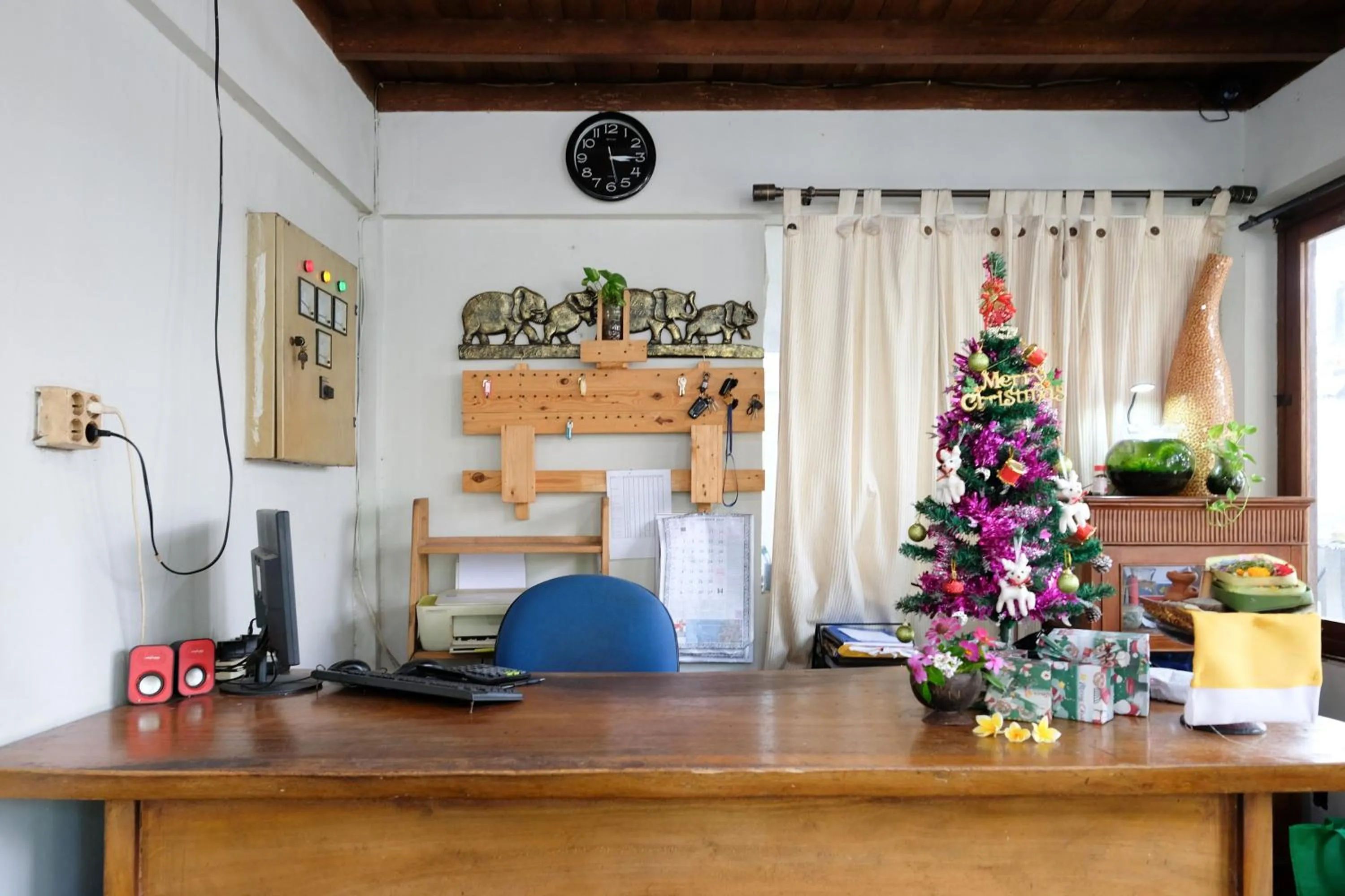 Lobby or reception in Urbanview Hotel Wayan Mansion