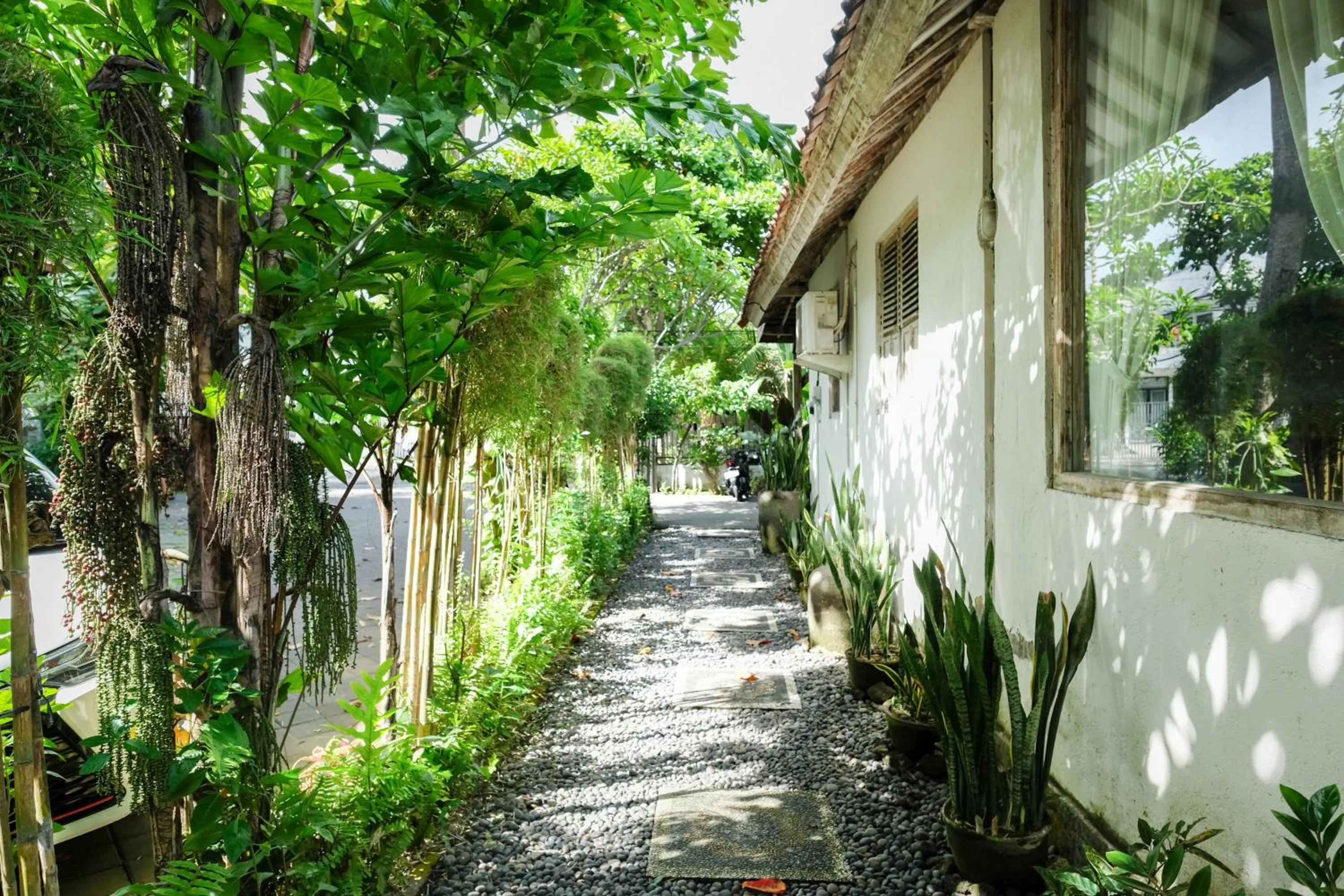 Property building in Urbanview Hotel Wayan Mansion