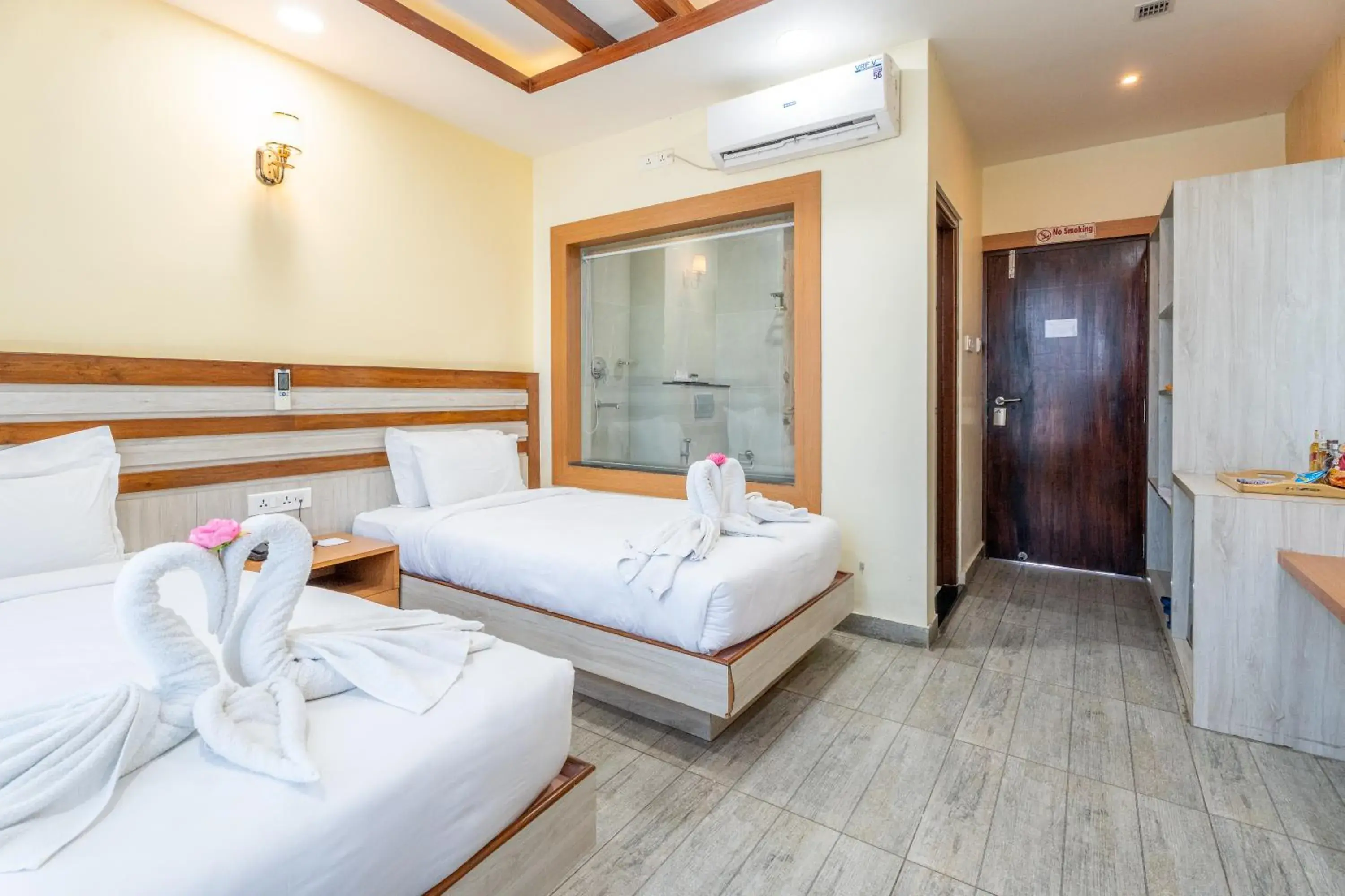 Deluxe Landmark View Twin Room with Balcony in Chitwan Midtown Hotel Deluxe Landmark View Twin Room with Balcony in Chitwan Midtown Hotel