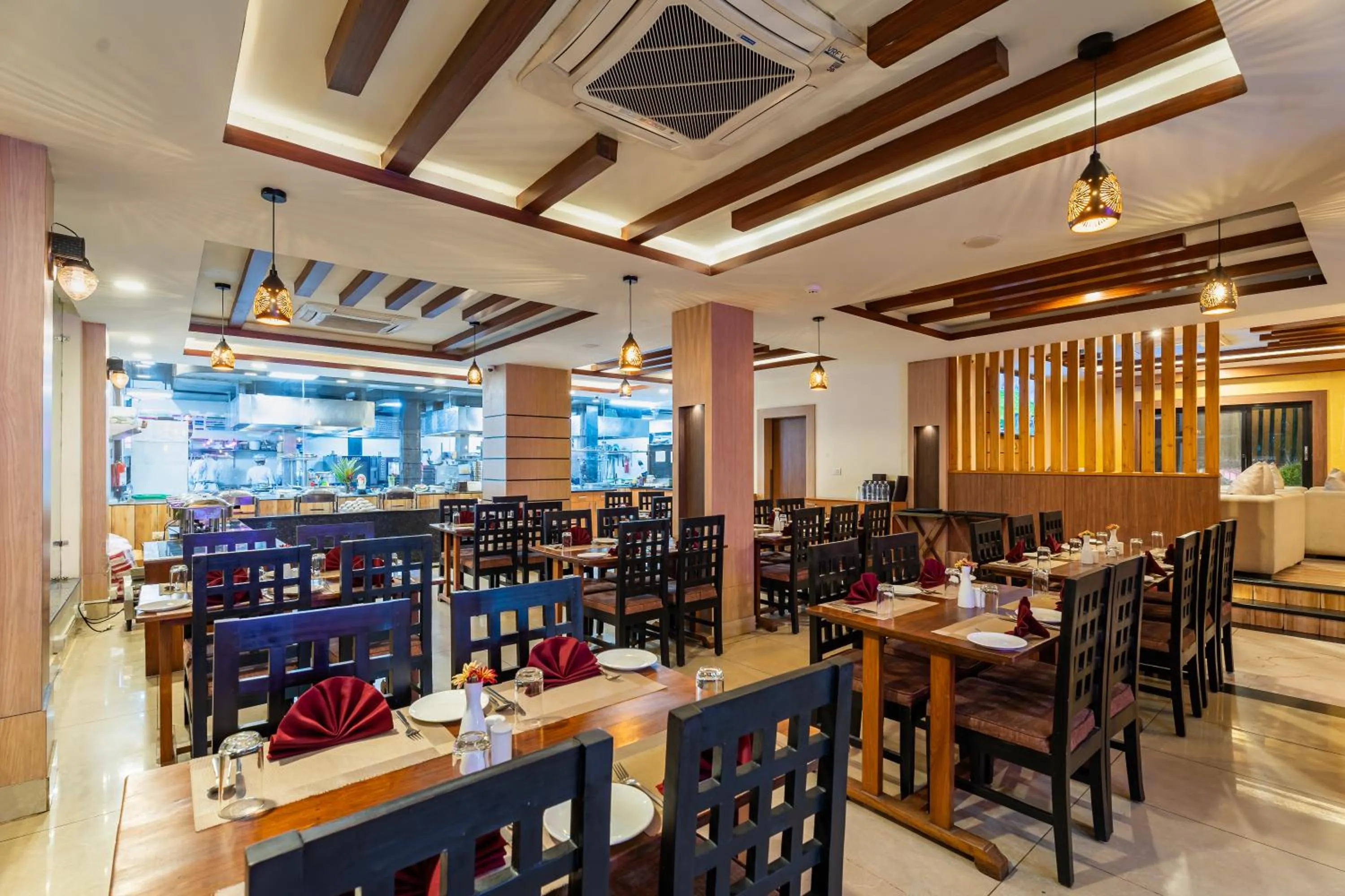 Restaurant/places to eat in Chitwan Midtown Hotel