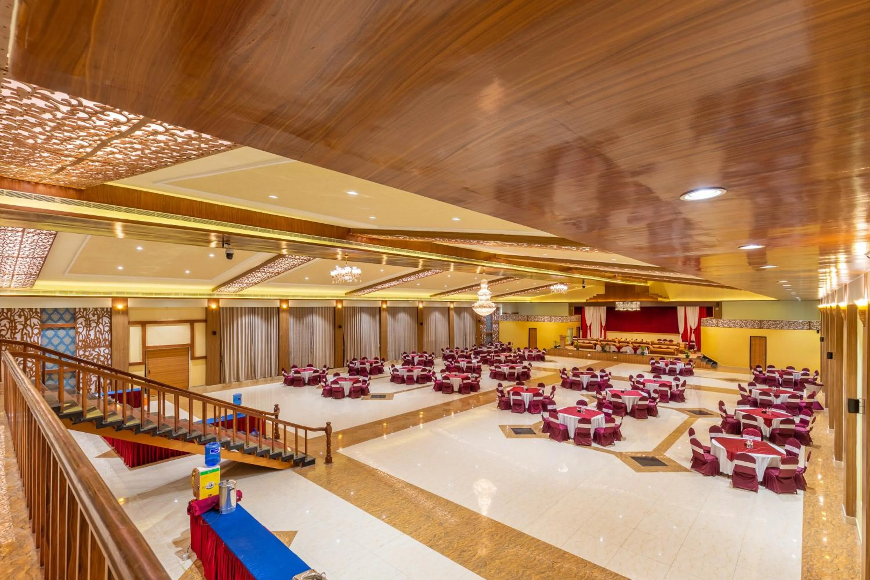 Business facilities in Chitwan Midtown Hotel