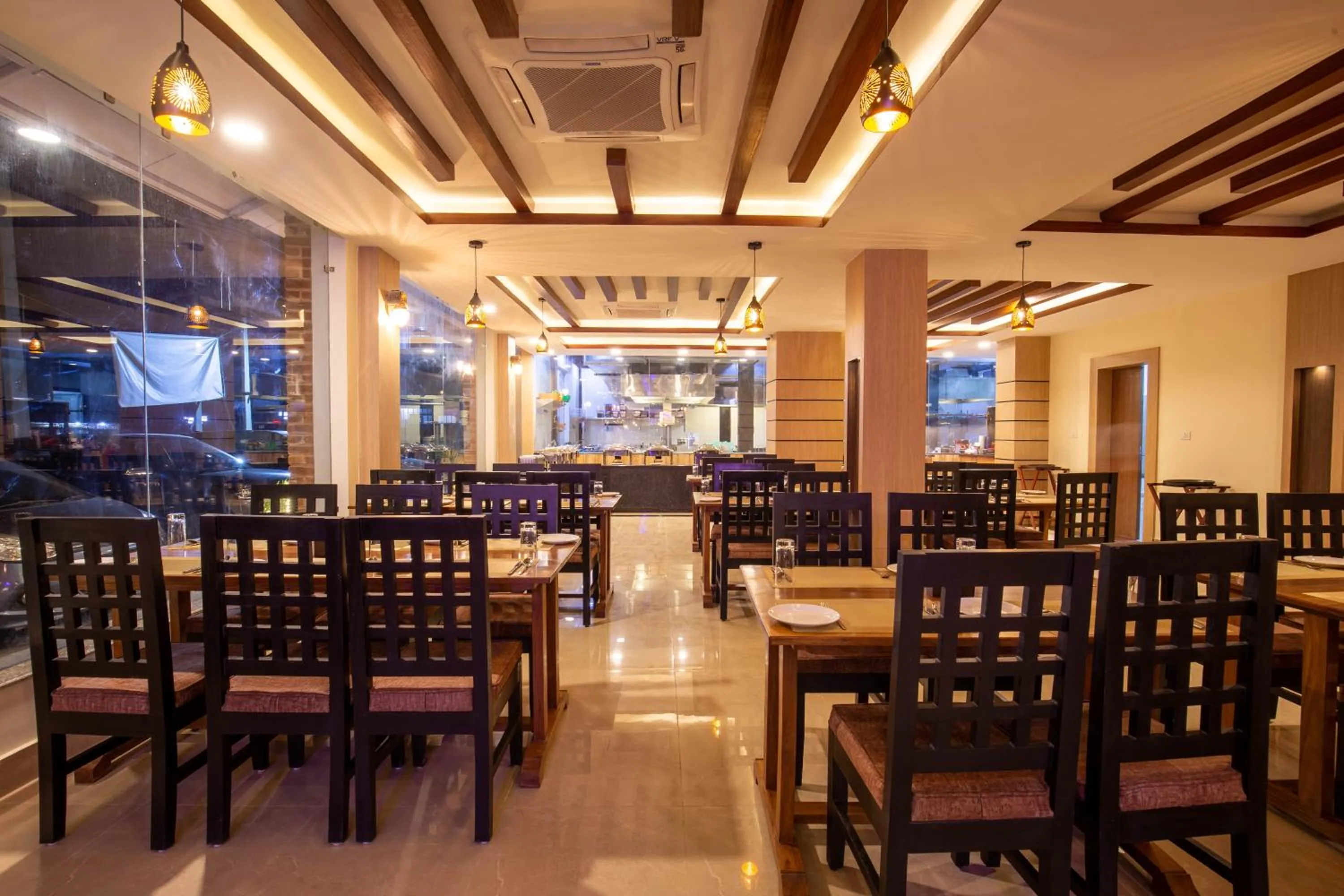 Restaurant/places to eat in Chitwan Midtown Hotel