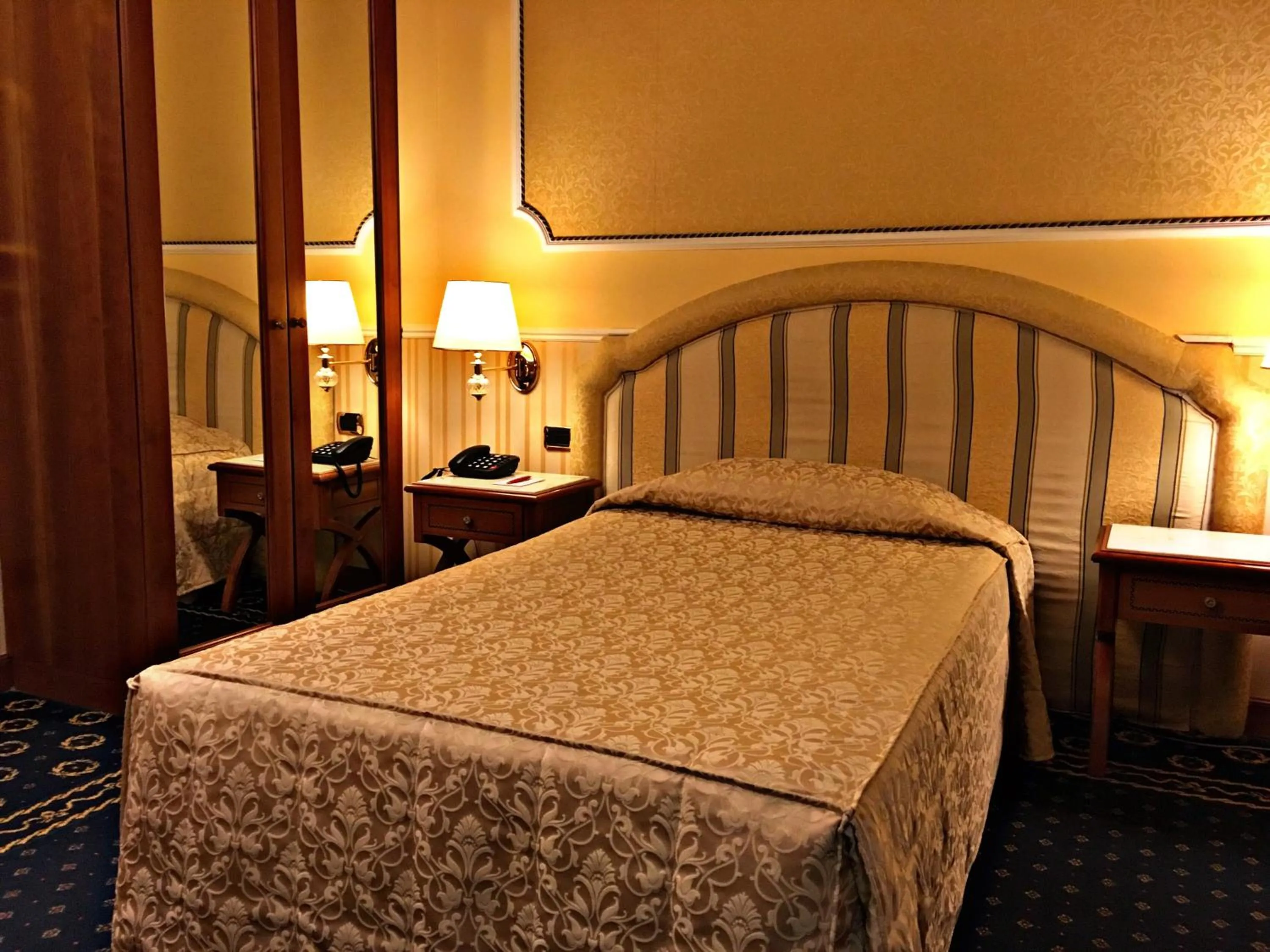 Photo of the whole room, Bed in Andreola Central Hotel