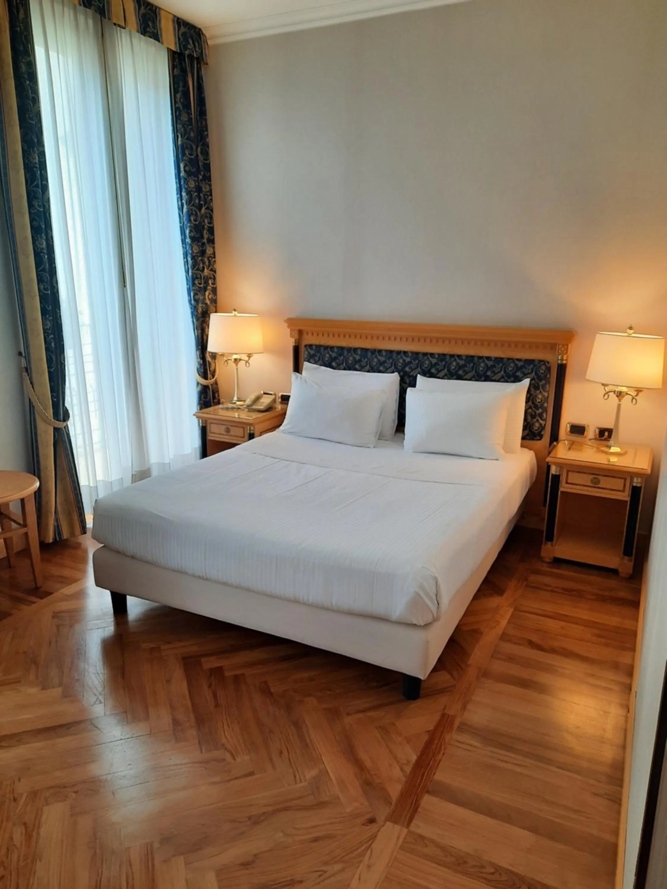 Bedroom, Bed in Andreola Central Hotel
