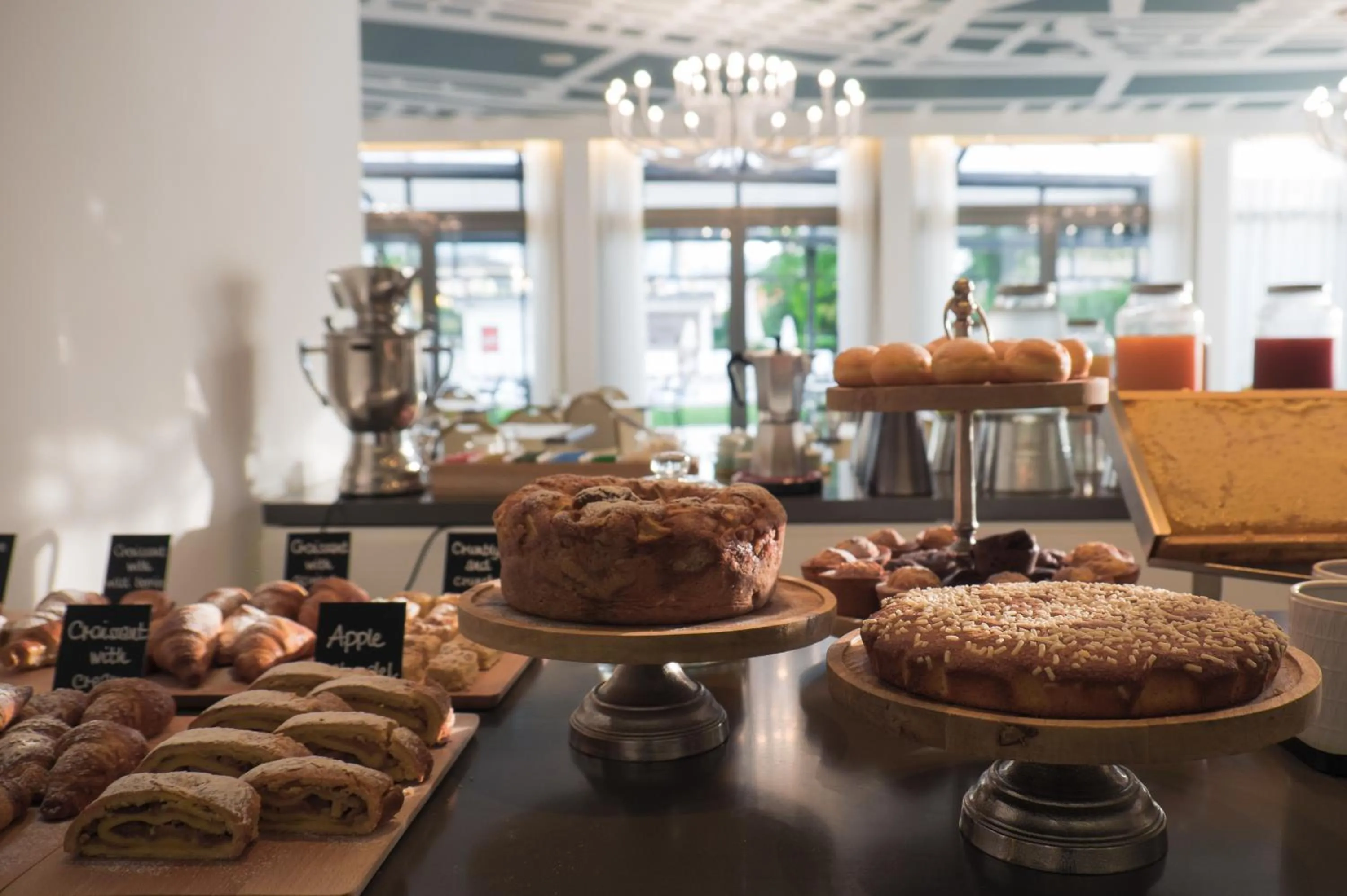 Restaurant/places to eat in Hotel Luise