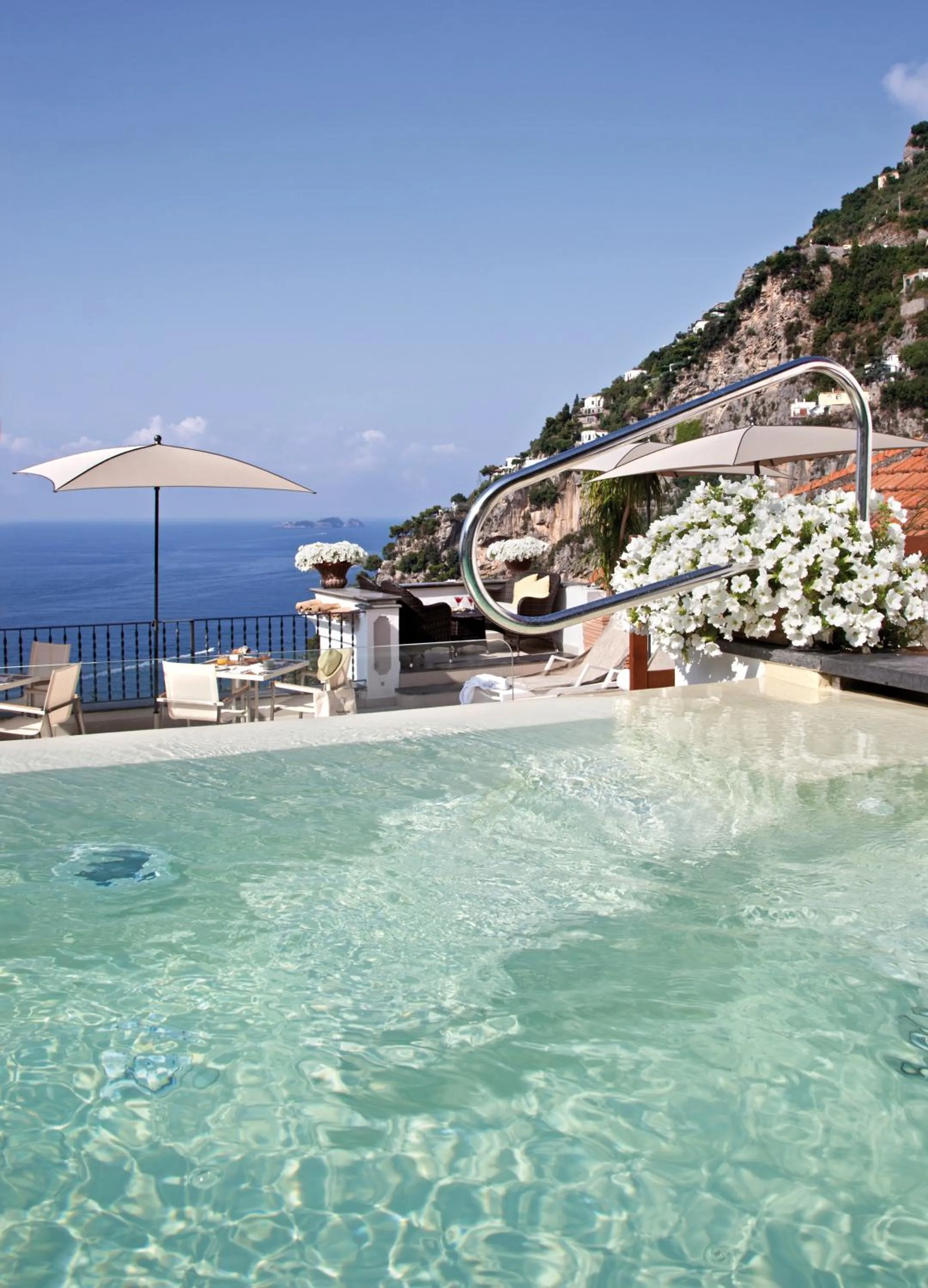 Swimming pool in Hotel Punta Regina
