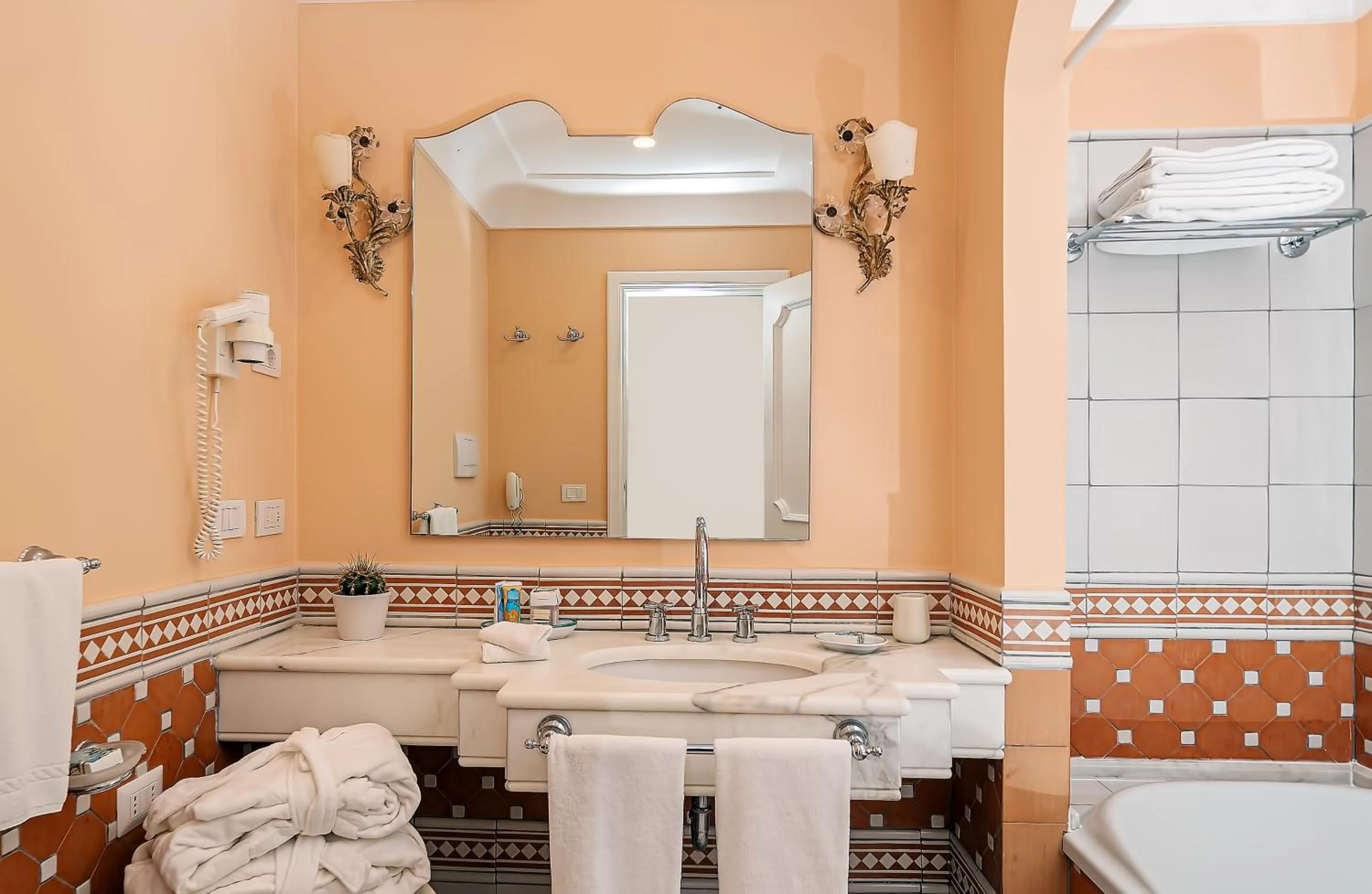 Bathroom in Hotel Punta Regina