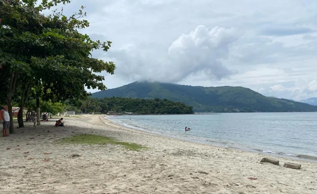 Pousada Casa de mãe aconchegante com piscina próximo à praia