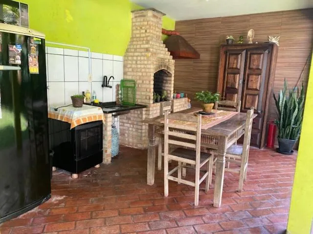 Pousada Casa de mãe aconchegante com piscina próximo à praia