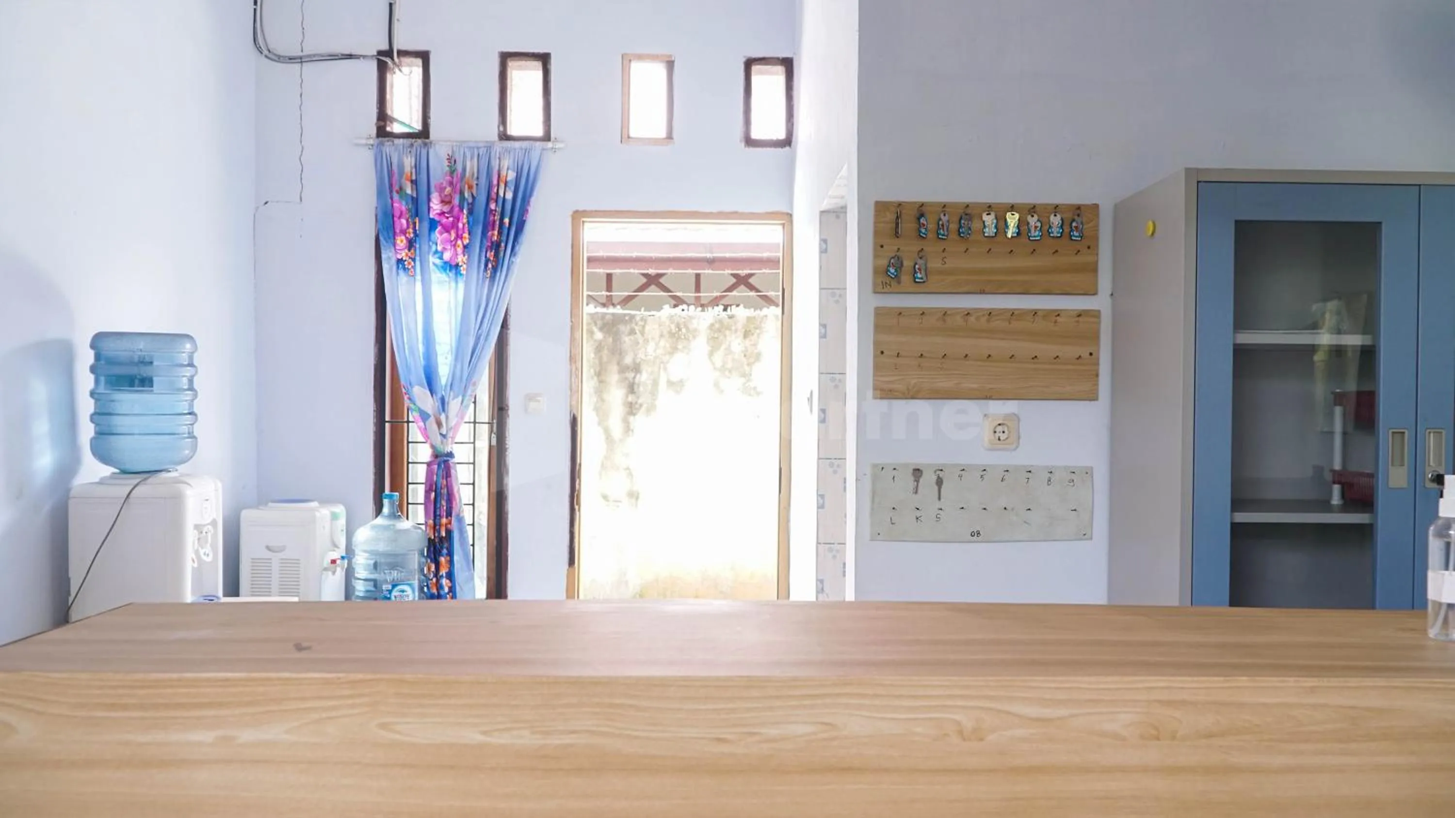 Lobby or reception in The Karo's Residence Mitra RedDoorz