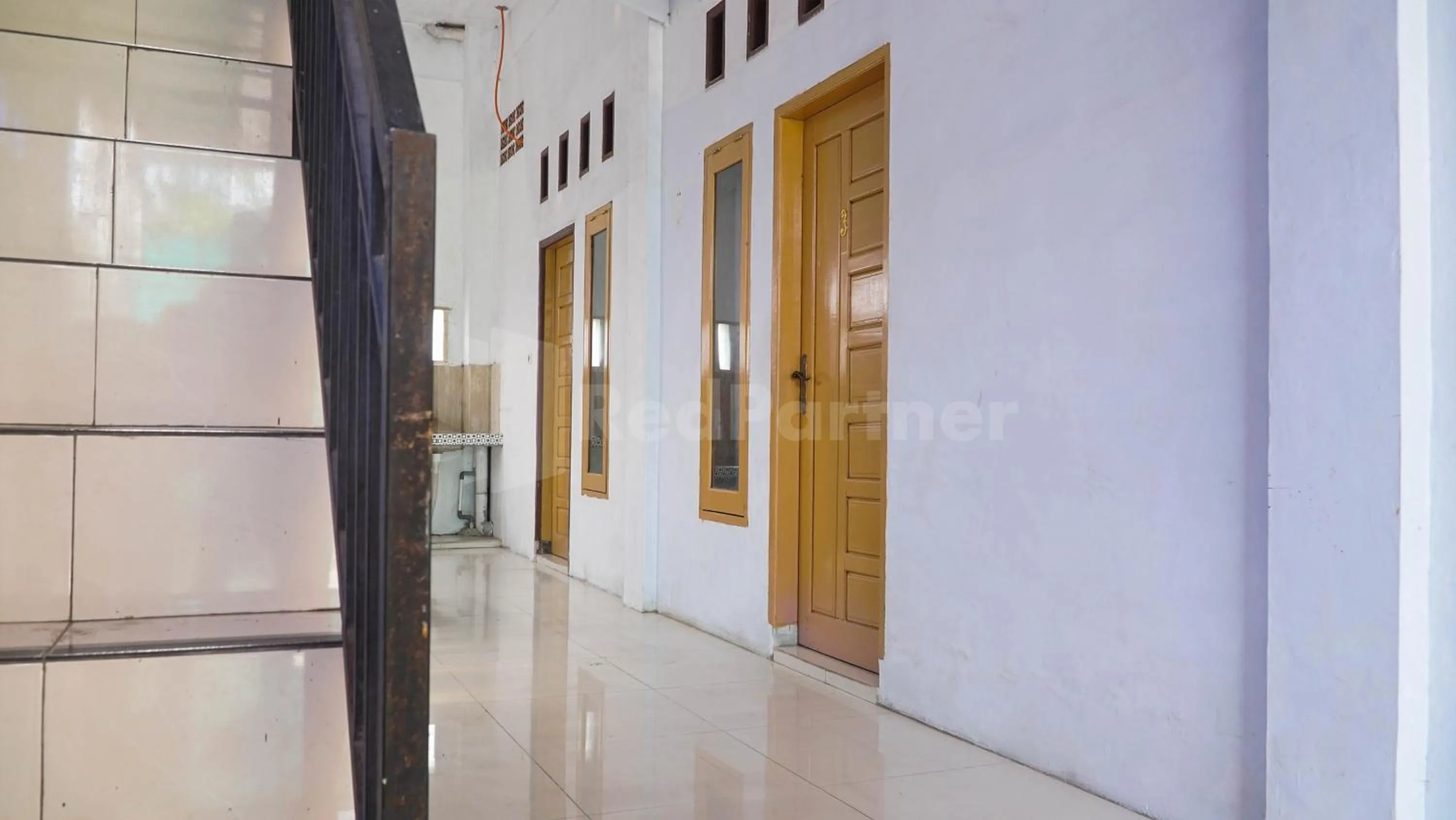 Balcony/Terrace in The Karo's Residence Mitra RedDoorz