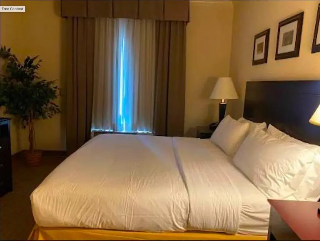 Standard King Room in The Arc Hotel Standard King Room in The Arc Hotel