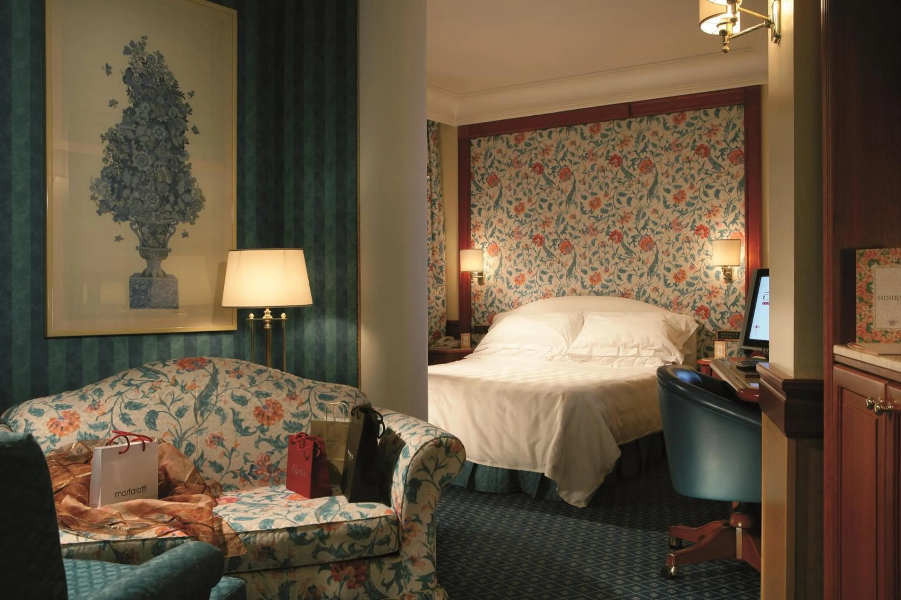 Seating area, Bed in Hotel Capitol Milano