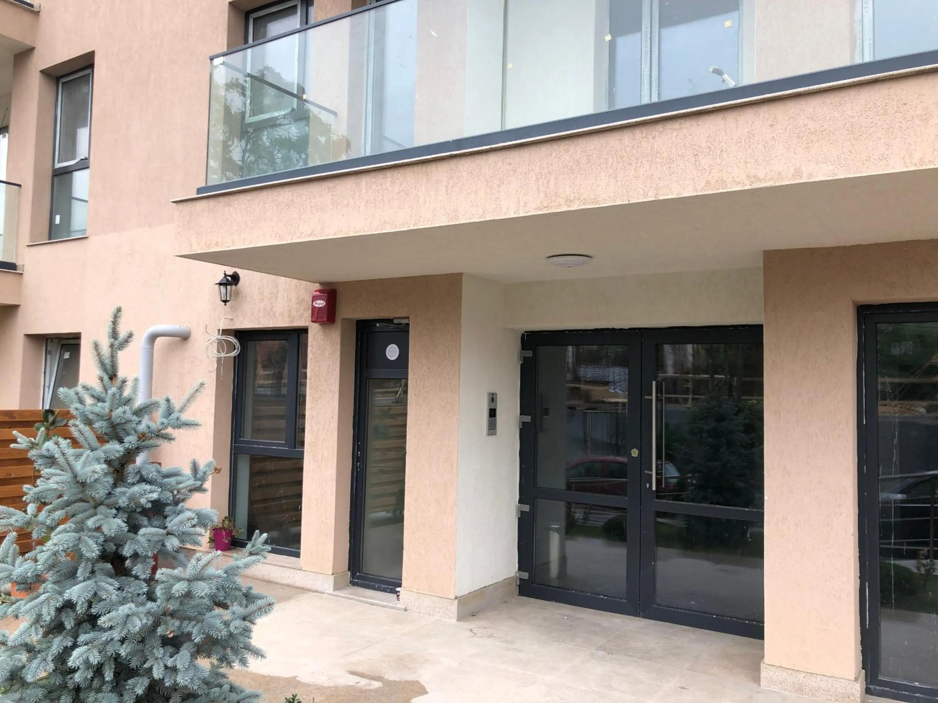 Facade/entrance in Amazing 2-Room Penthouse Cityview W13