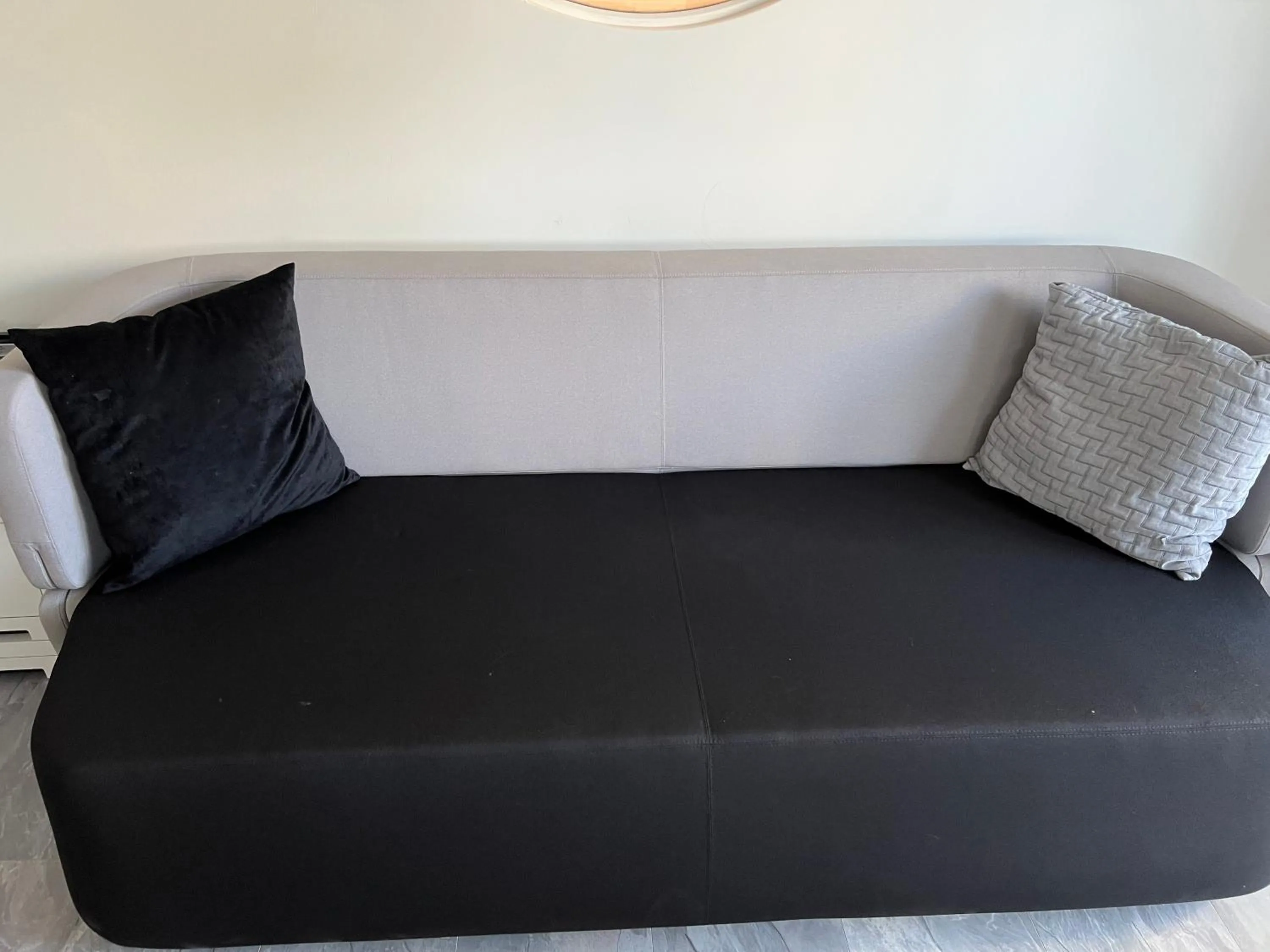 Business facilities in Amazing 2-Room Penthouse Cityview W13