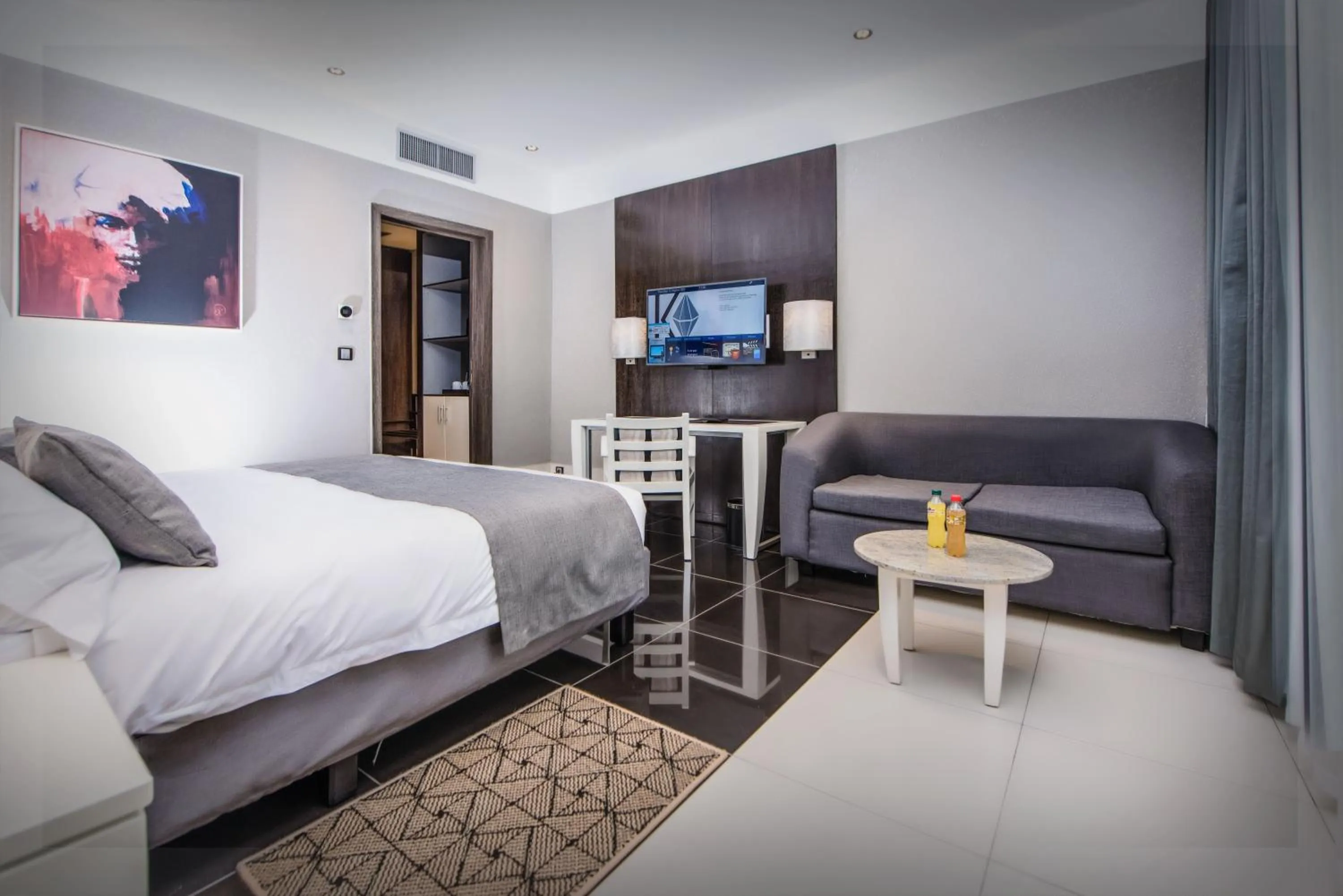 Bedroom in Krystal Palace Douala