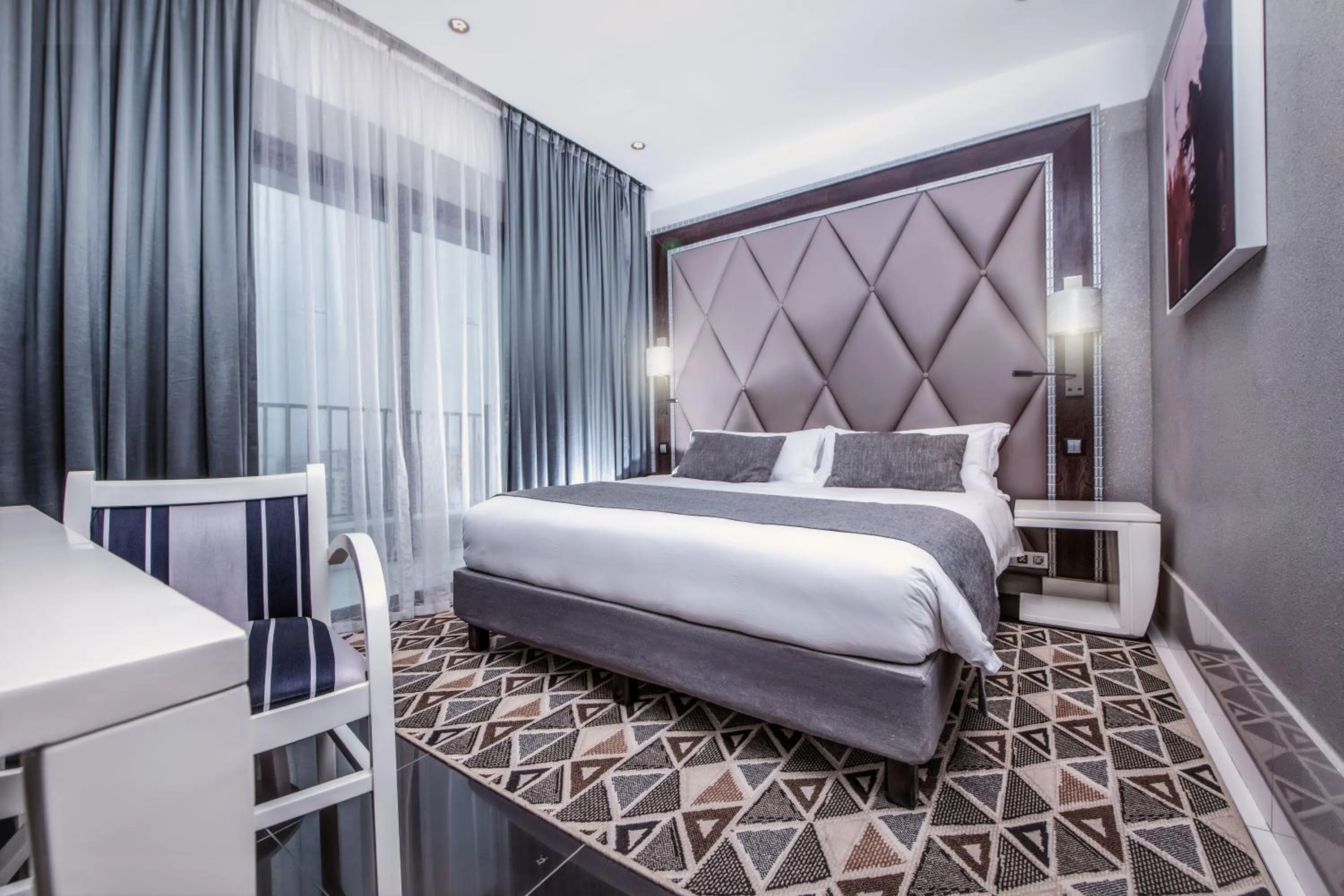 Photo of the whole room in Krystal Palace Douala