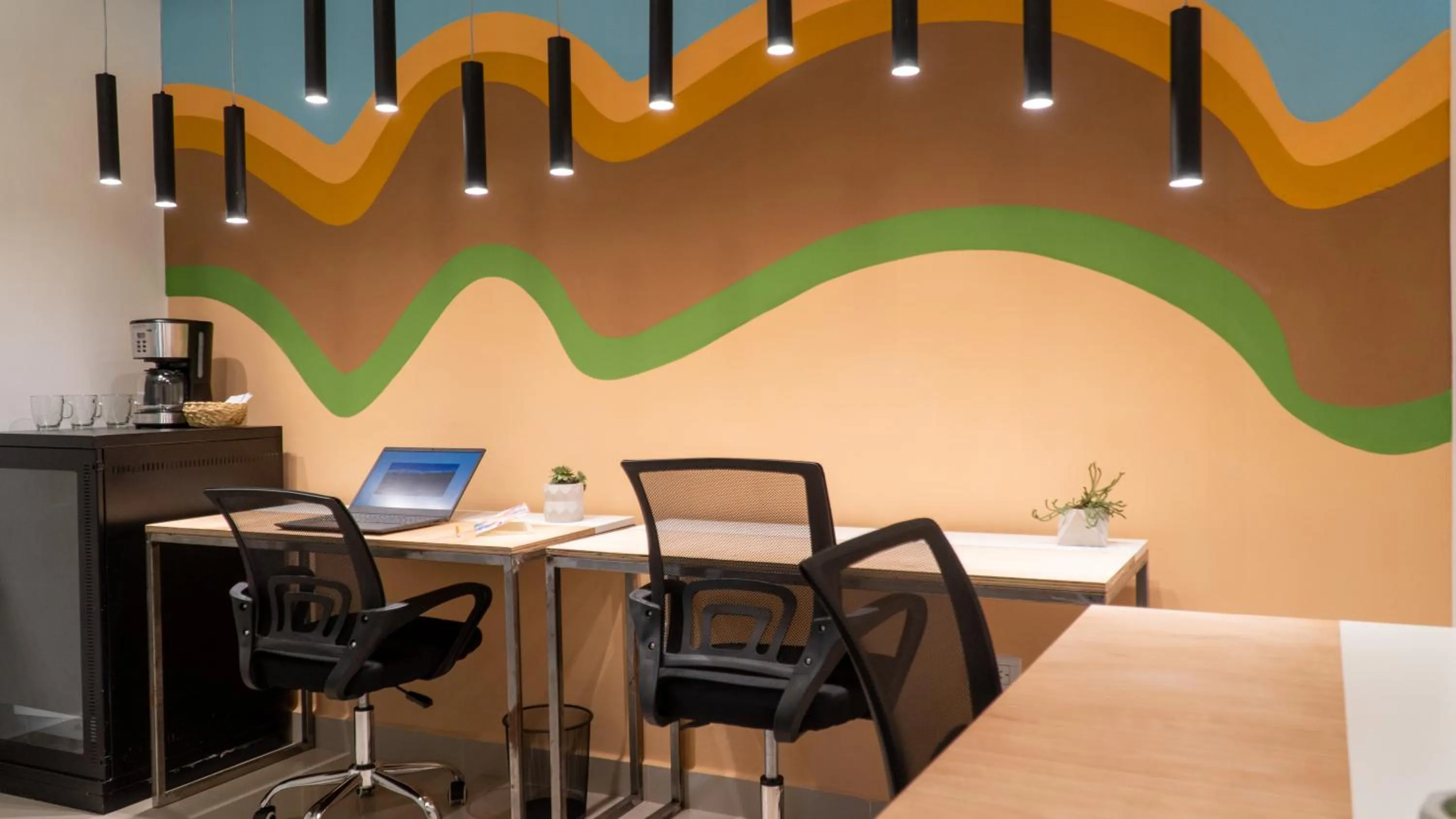 Business facilities in Selina Salta