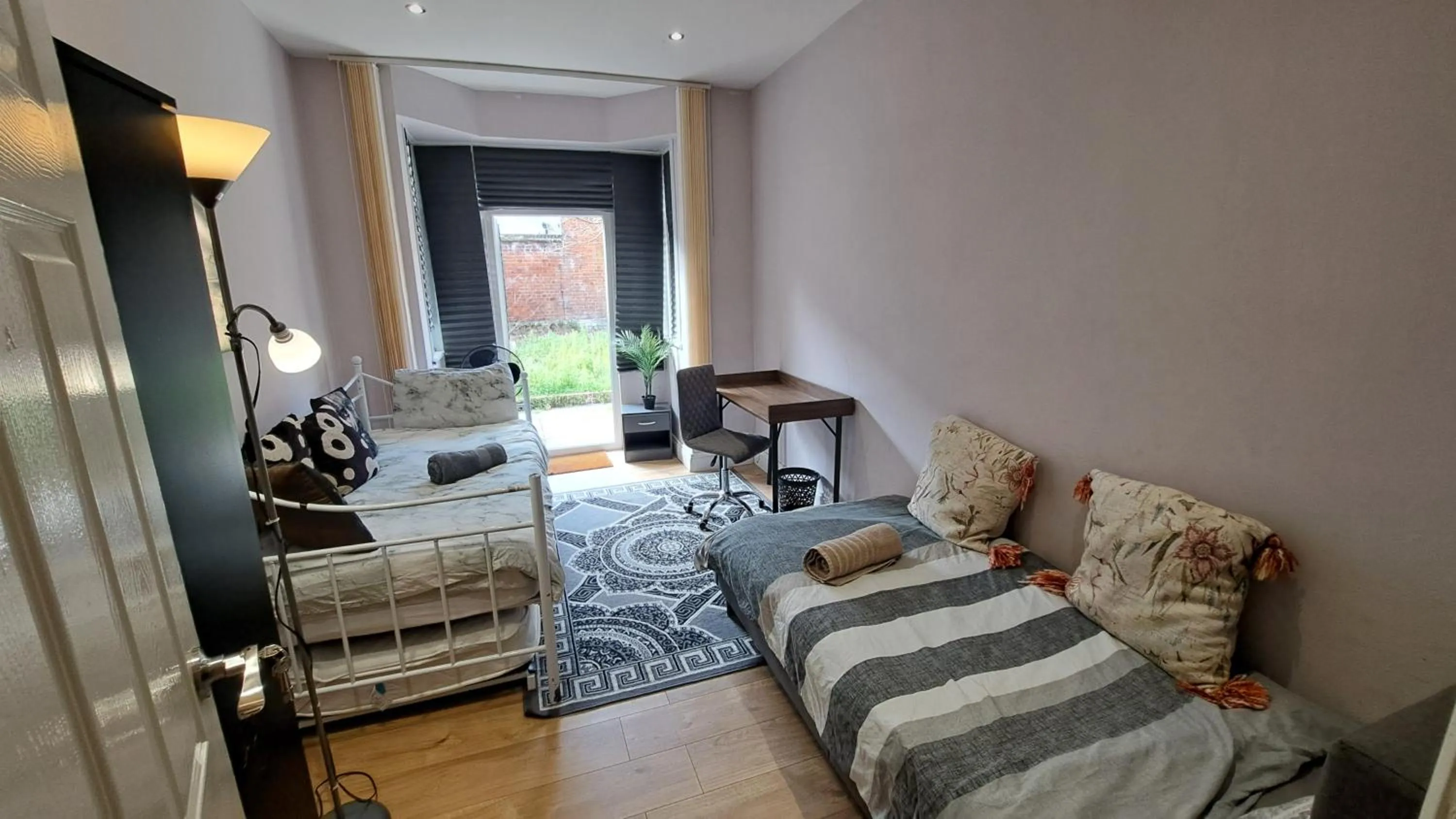 Bed in Comfy Fenia Stay