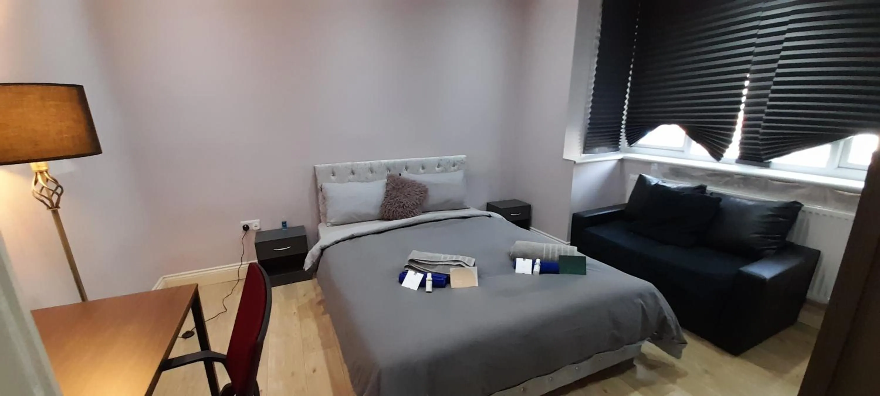 Photo of the whole room, Bed in Comfy Fenia Stay