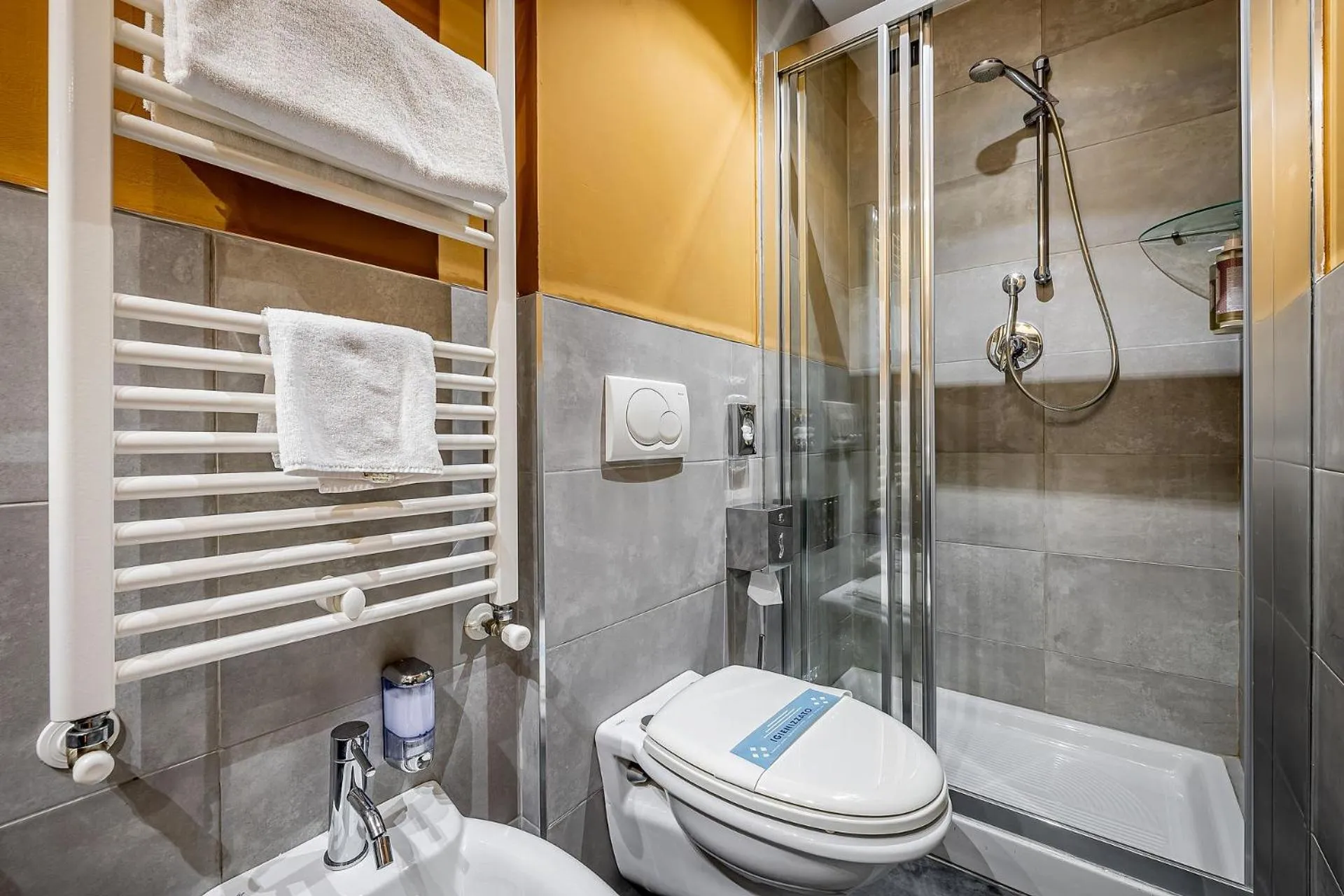 Bathroom in Hotel Duomo Firenze