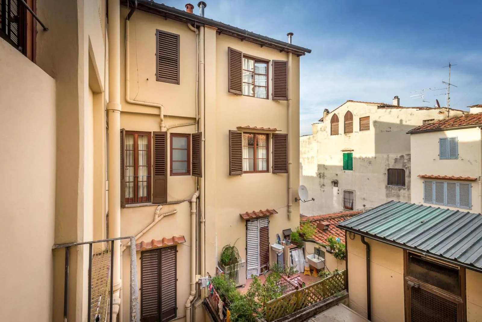Inner courtyard view in Hotel Duomo Firenze
