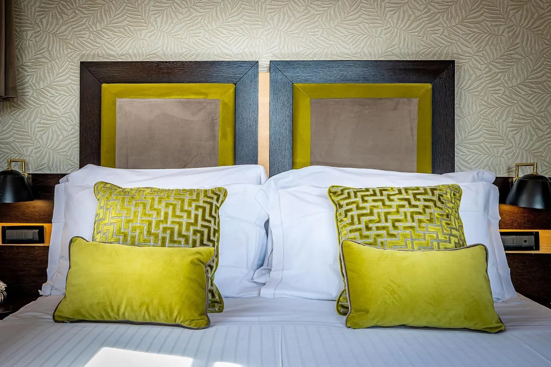 Superior Double or Twin Room in Hotel Duomo Firenze Superior Double or Twin Room in Hotel Duomo Firenze