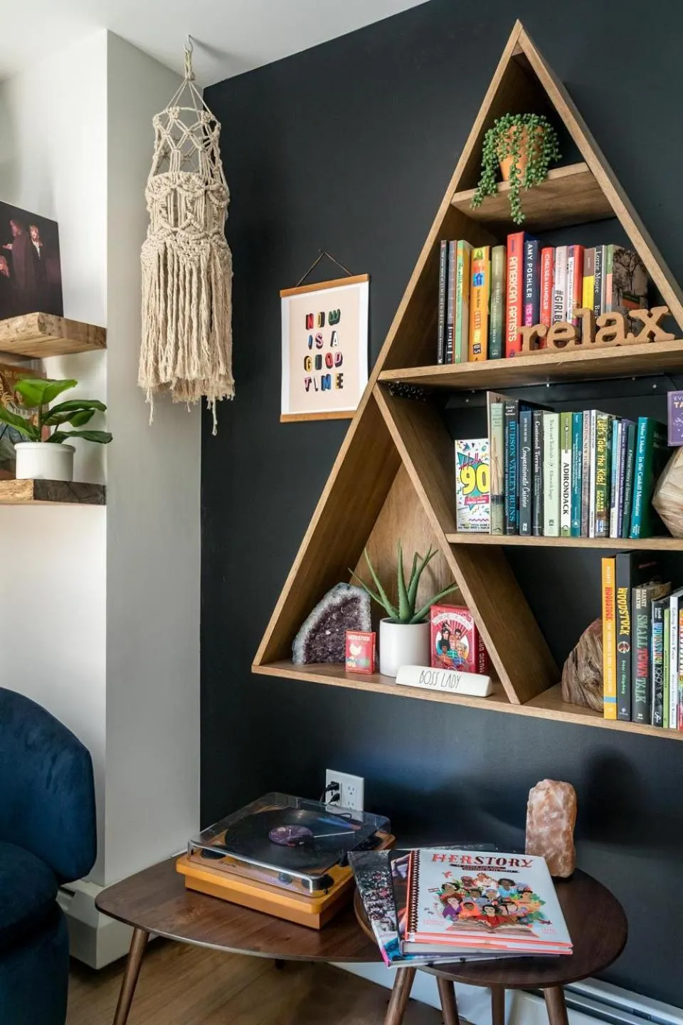 Decorative detail in The Herwood Inn