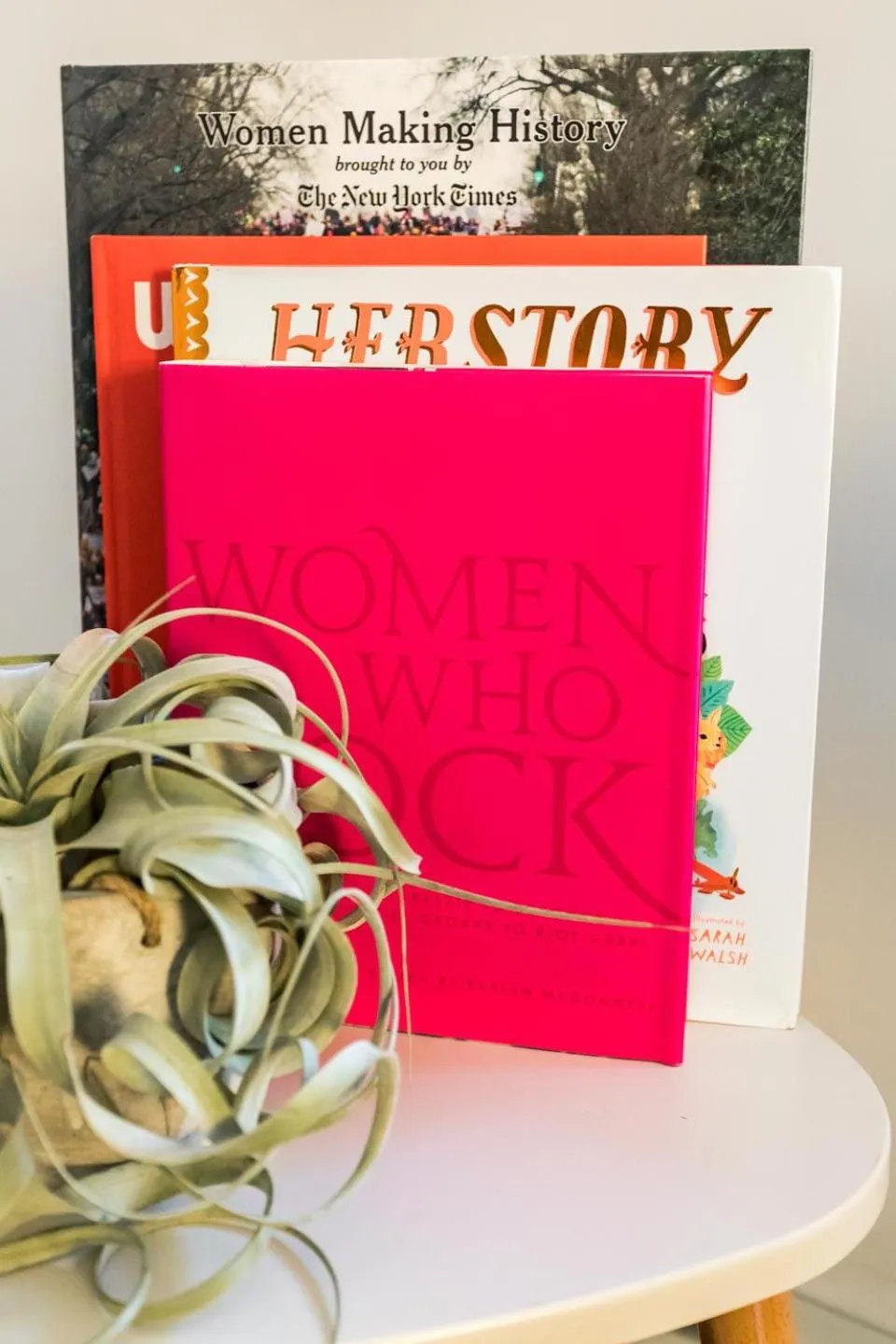 Decorative detail in The Herwood Inn