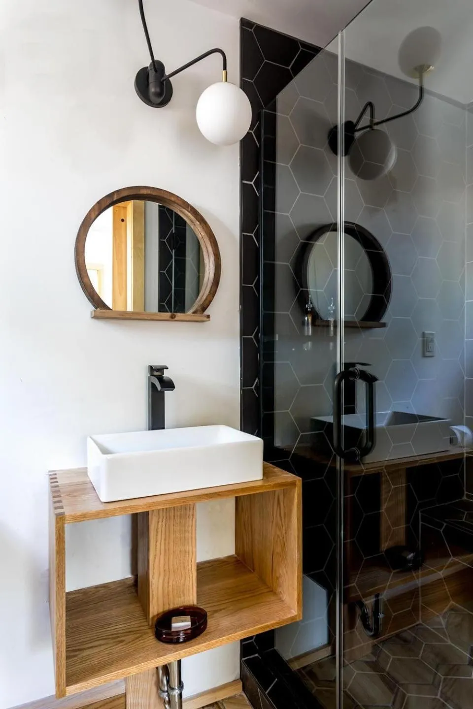 Bathroom in The Herwood Inn