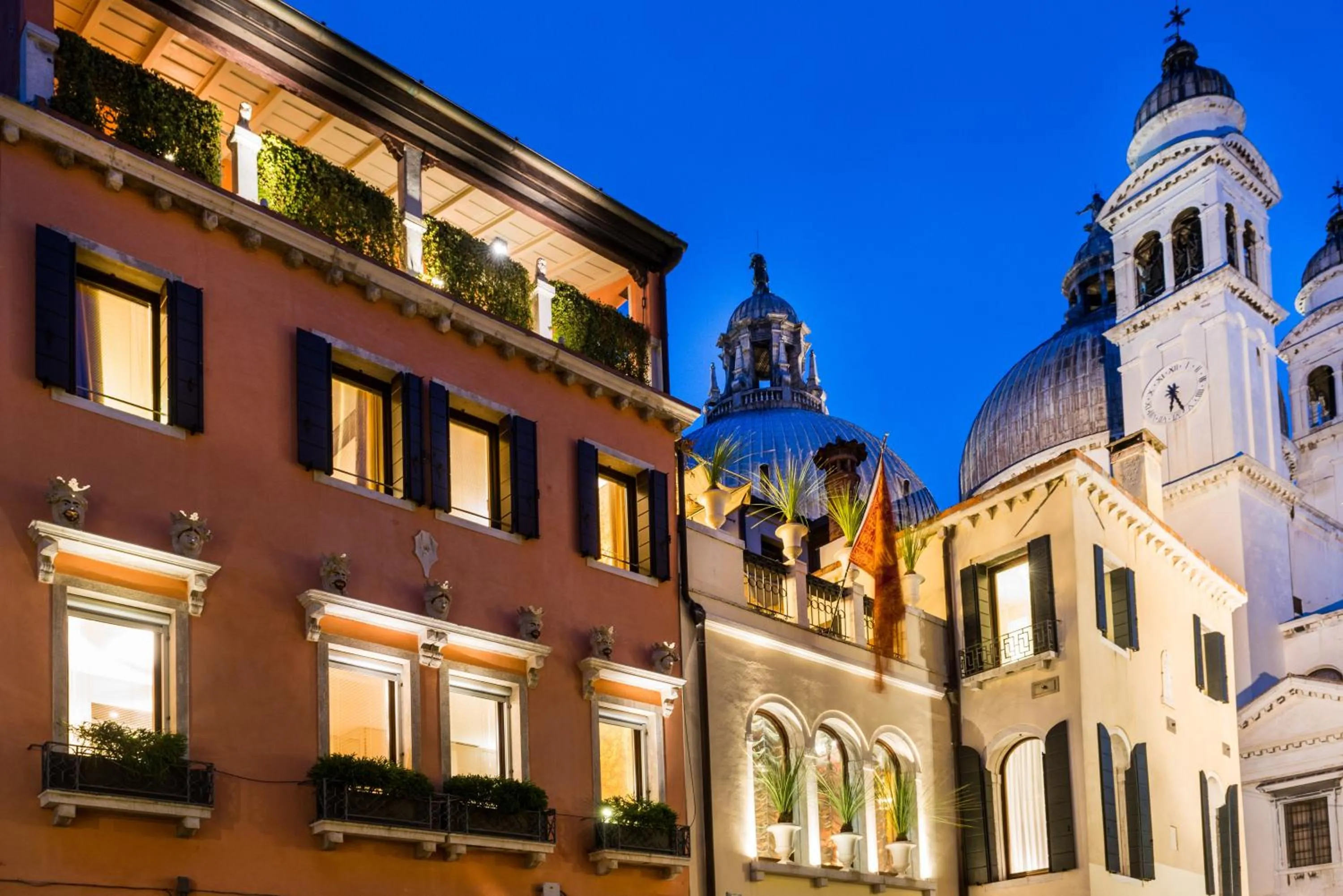 Facade/entrance in Ca Maria Adele