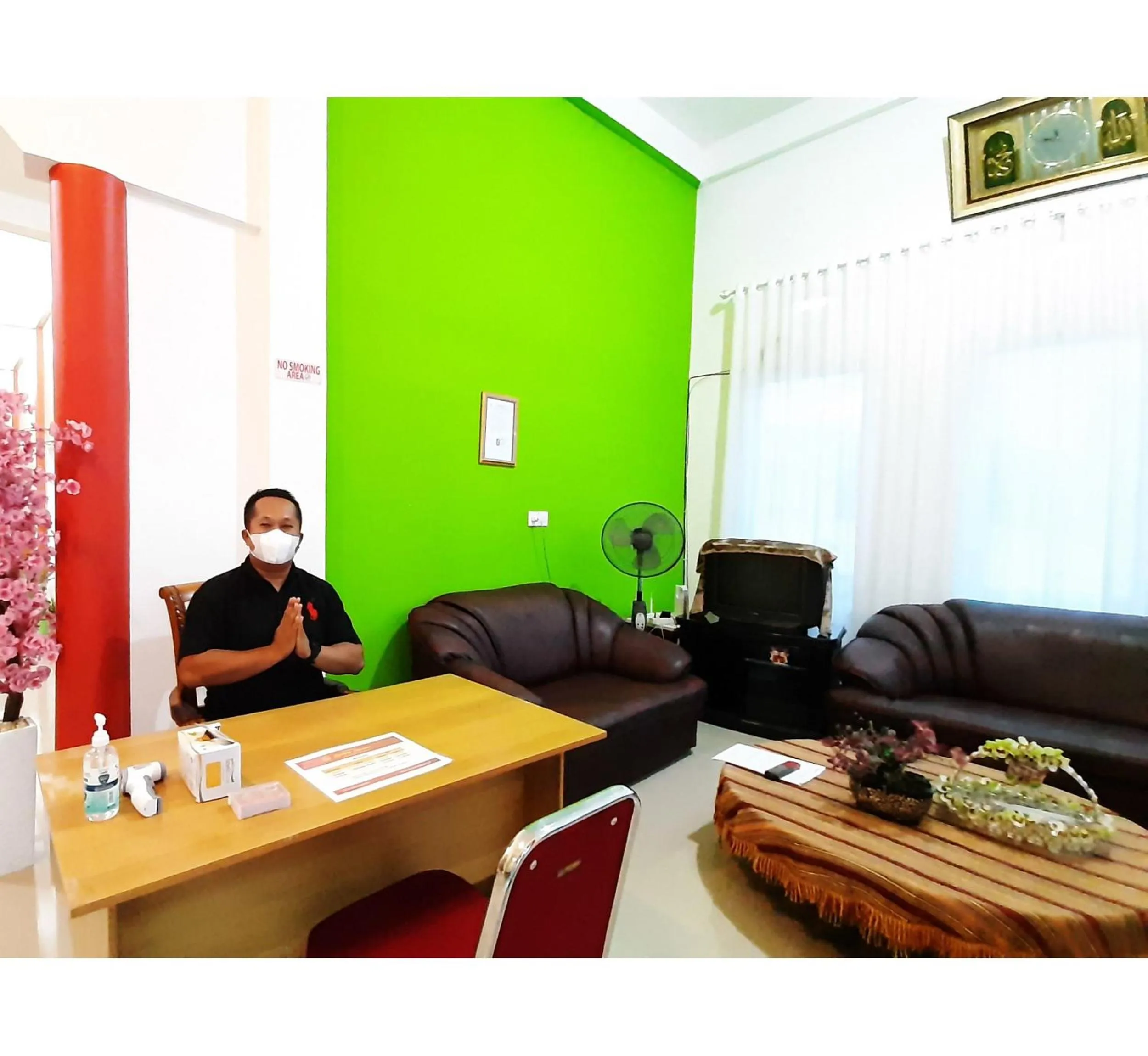Lobby or reception in Hotel Berkah Atrama Syariah RedPartner