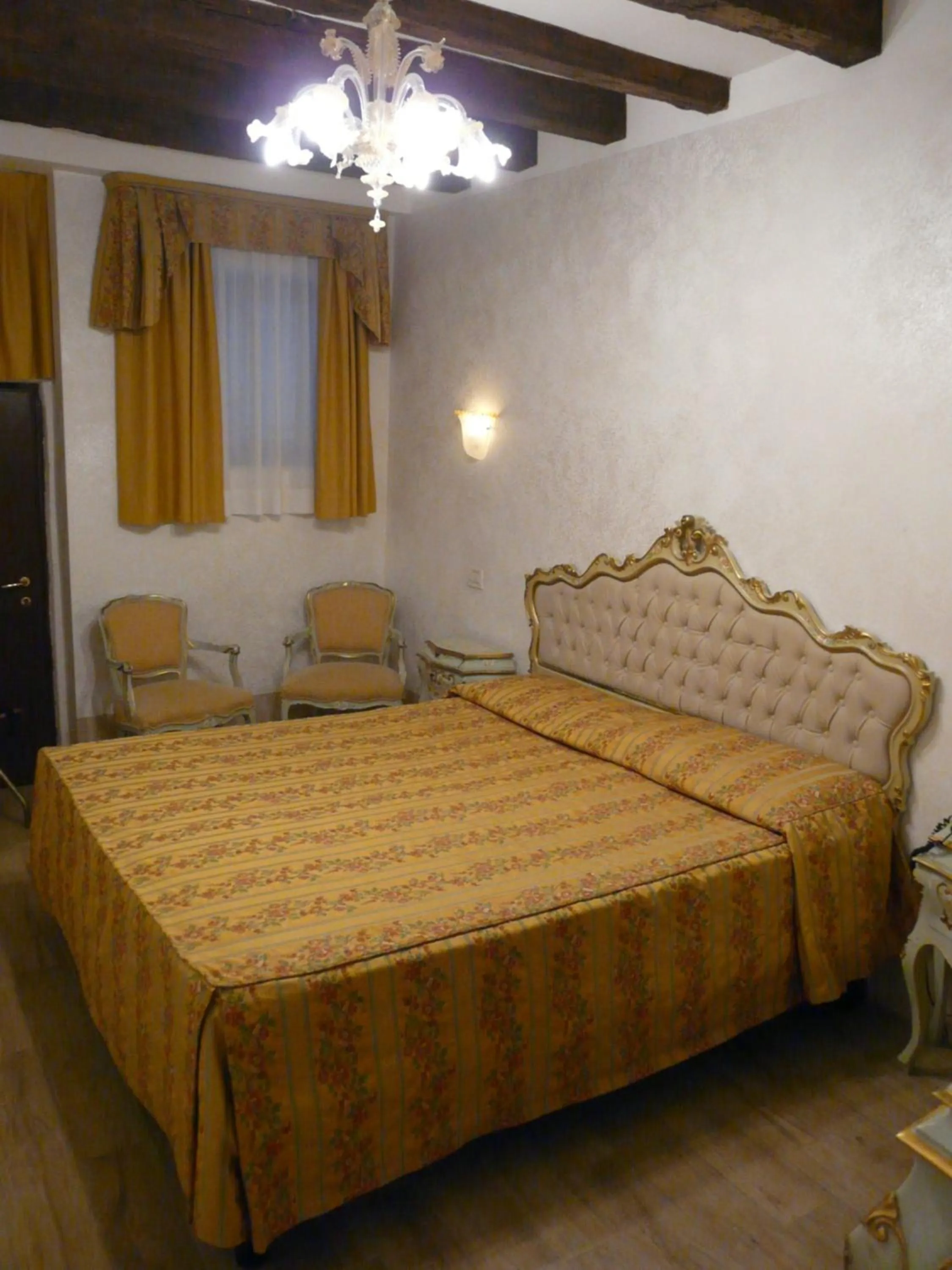 Bedroom, Bed in Hotel Il Mercante di Venezia