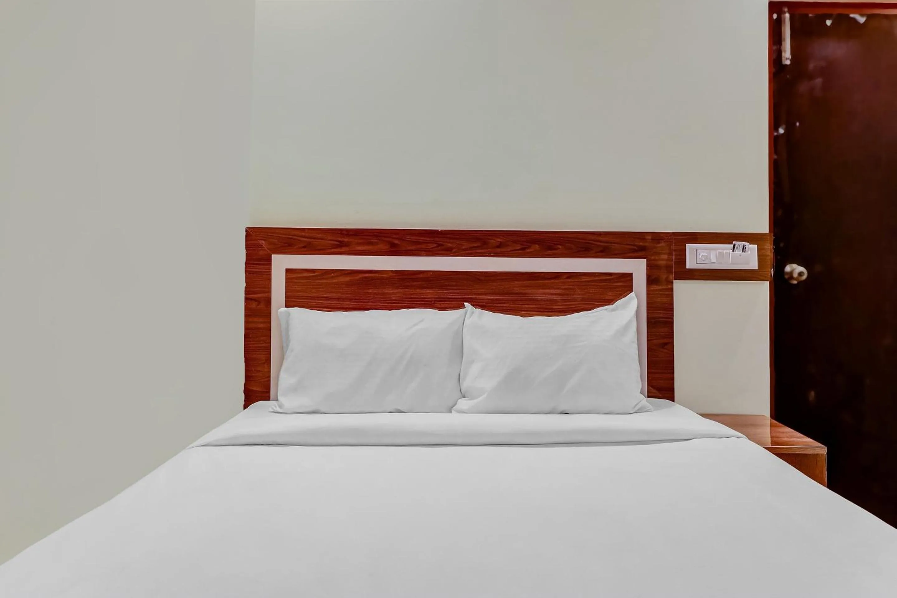 Bedroom, Bed in Hotel O Royal Suites