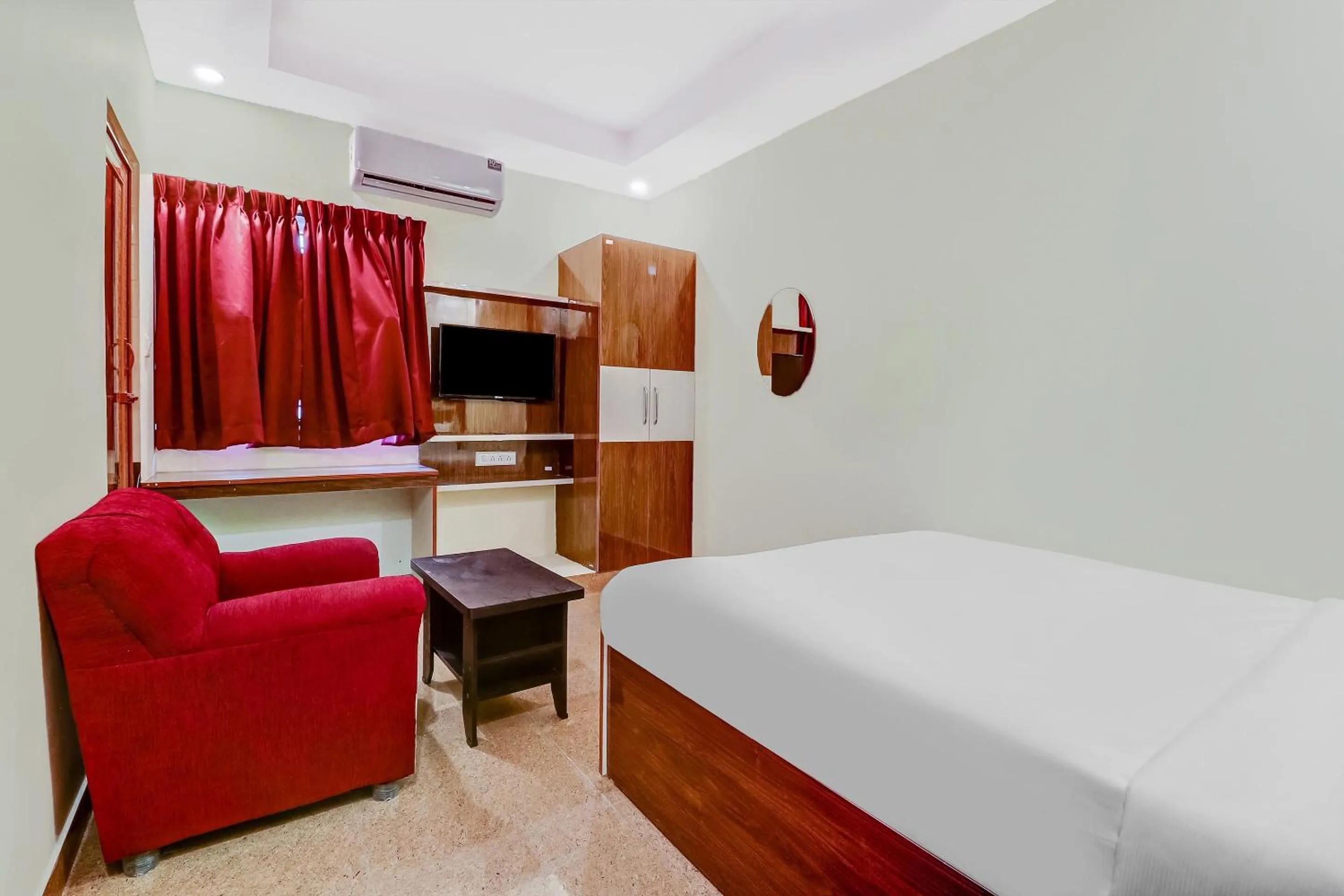 Bedroom, Bed in Hotel O Royal Suites