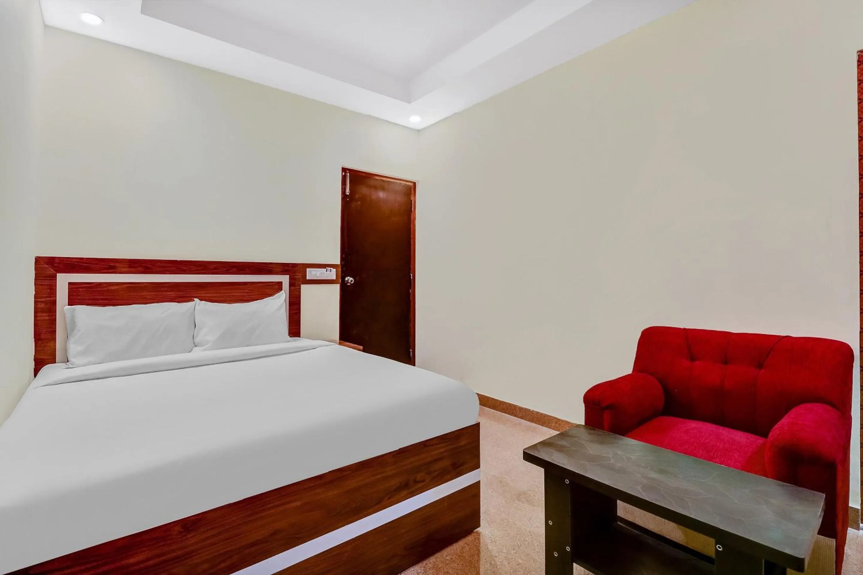 Bedroom, Bed in Hotel O Royal Suites