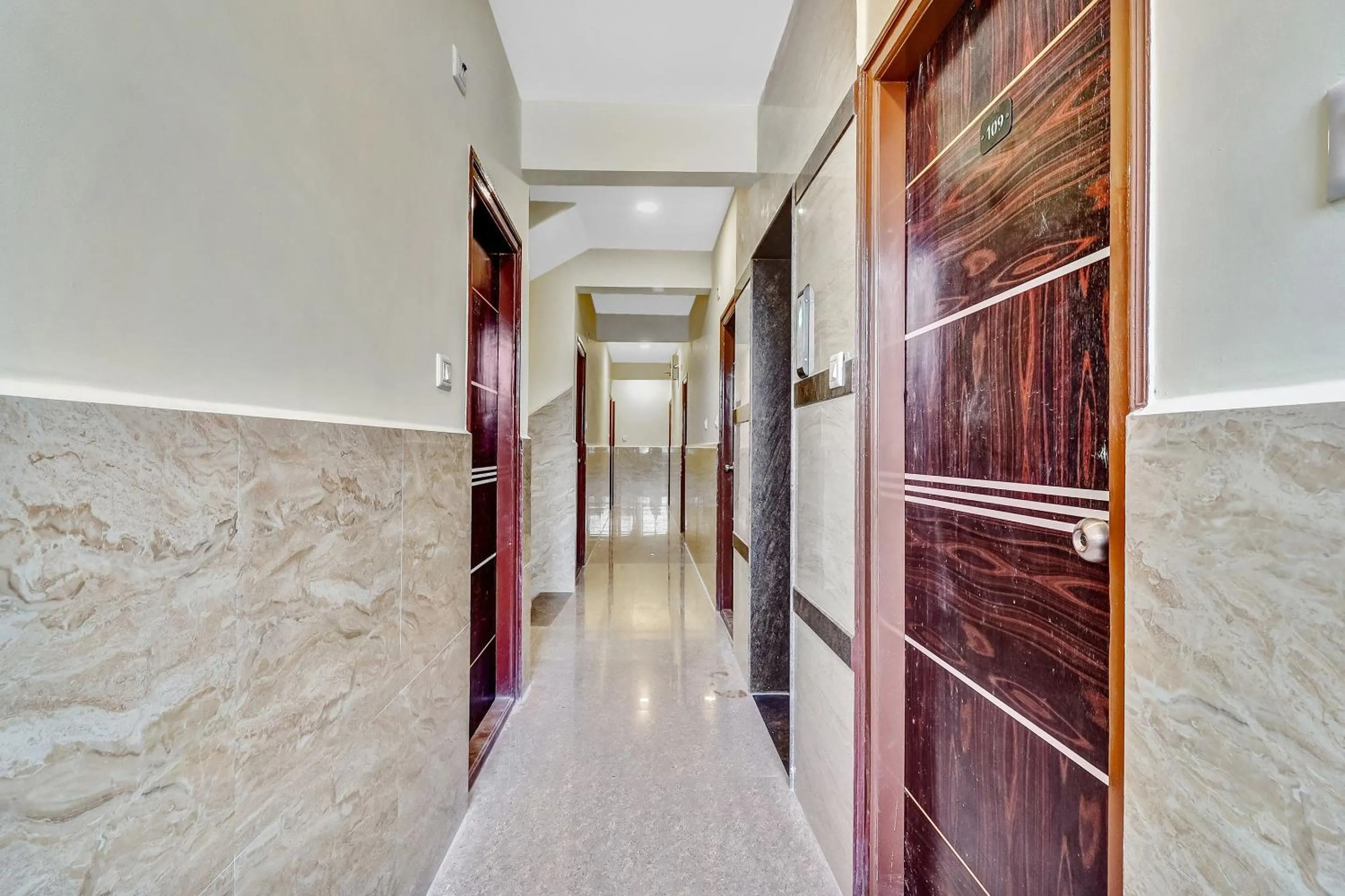 Lobby or reception in Hotel O Royal Suites