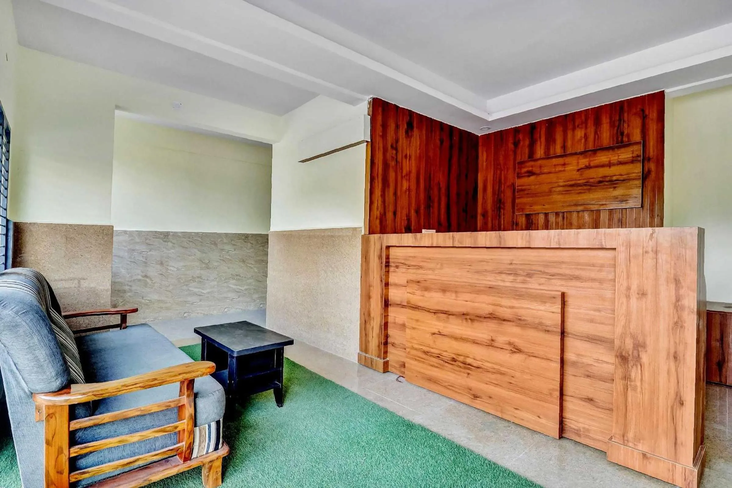 Lobby or reception in Hotel O Royal Suites