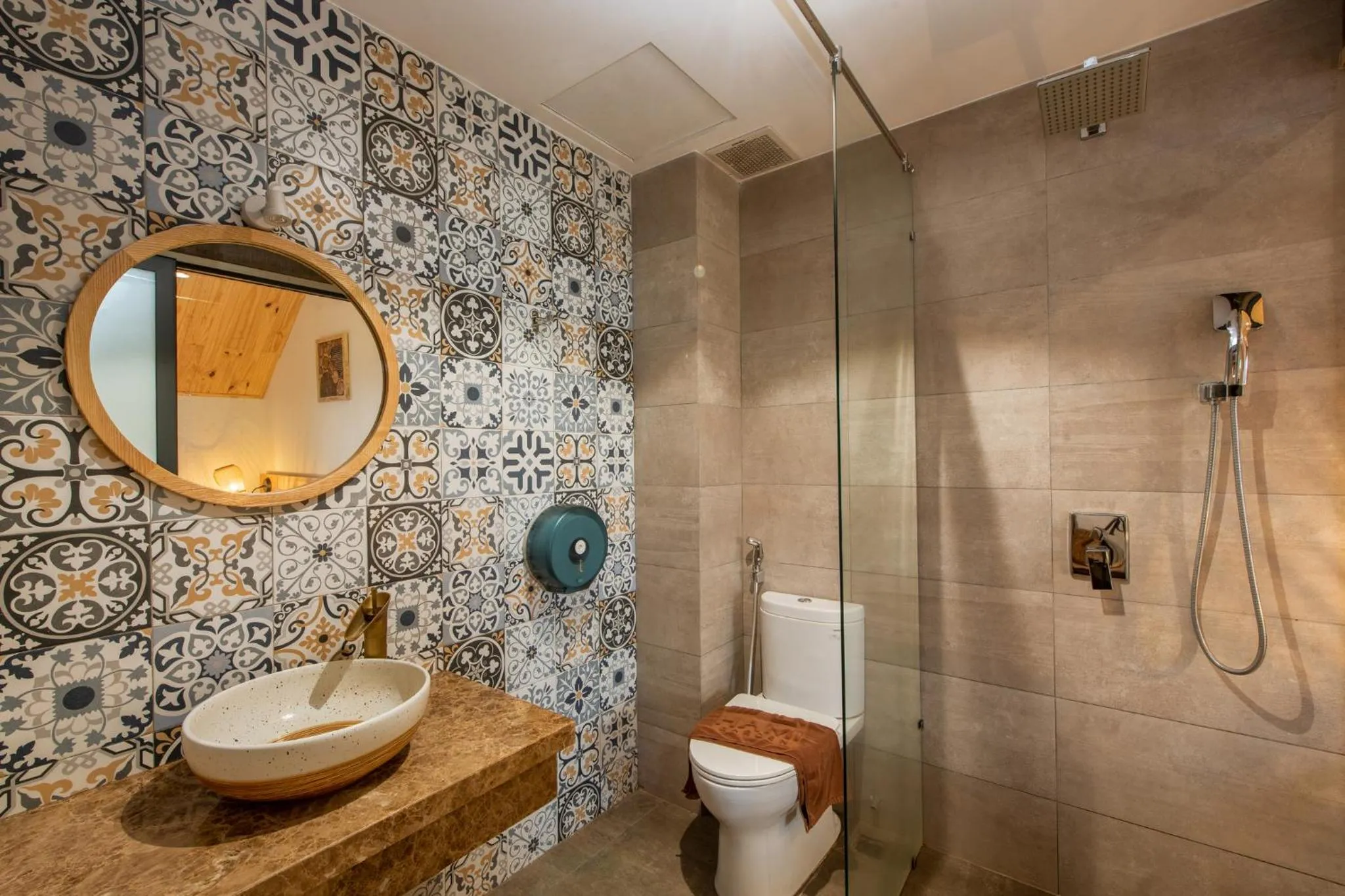 Shower in Hami Garden - Authentic & Natural Resort