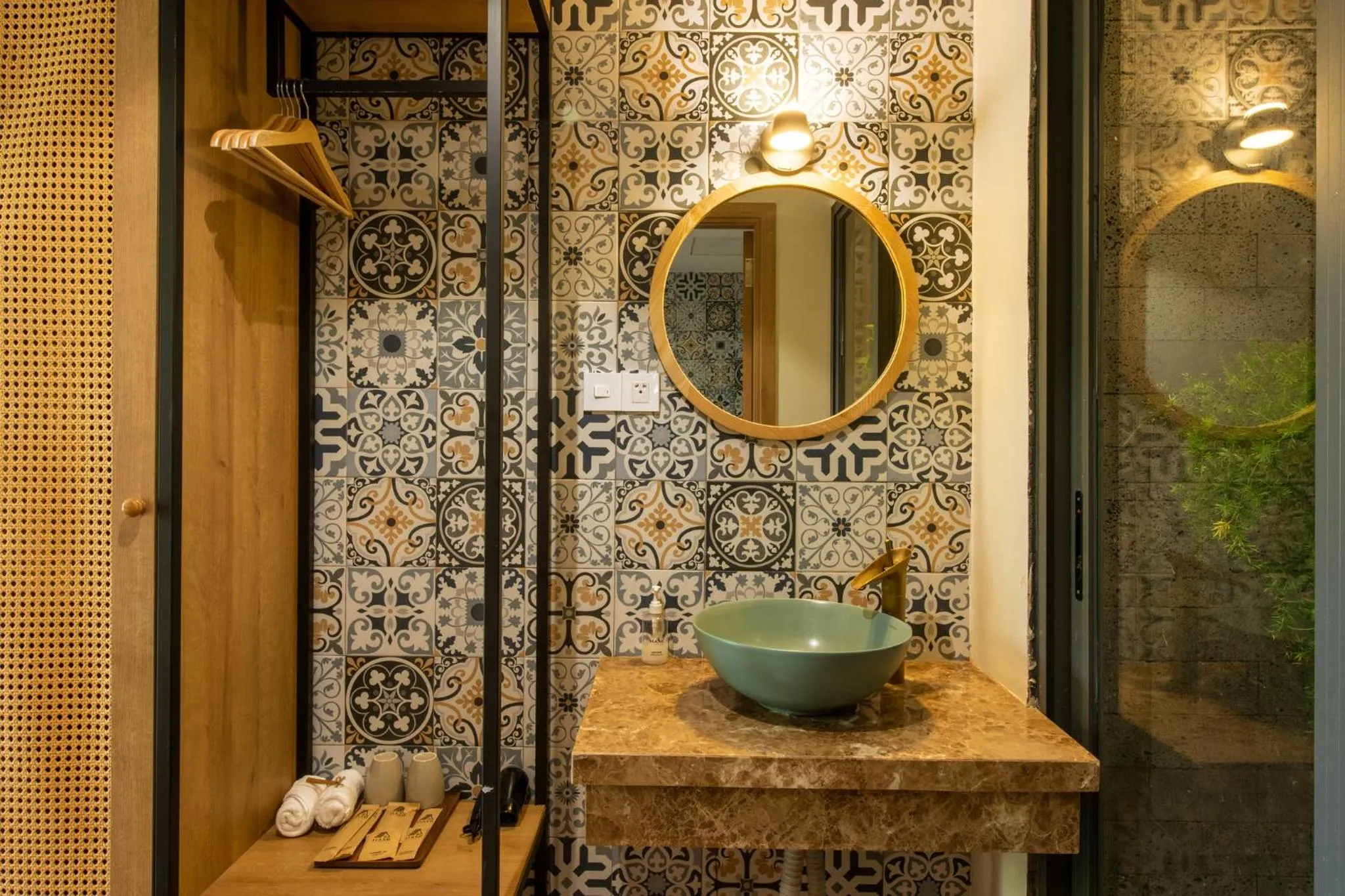 Shower in Hami Garden - Authentic & Natural Resort