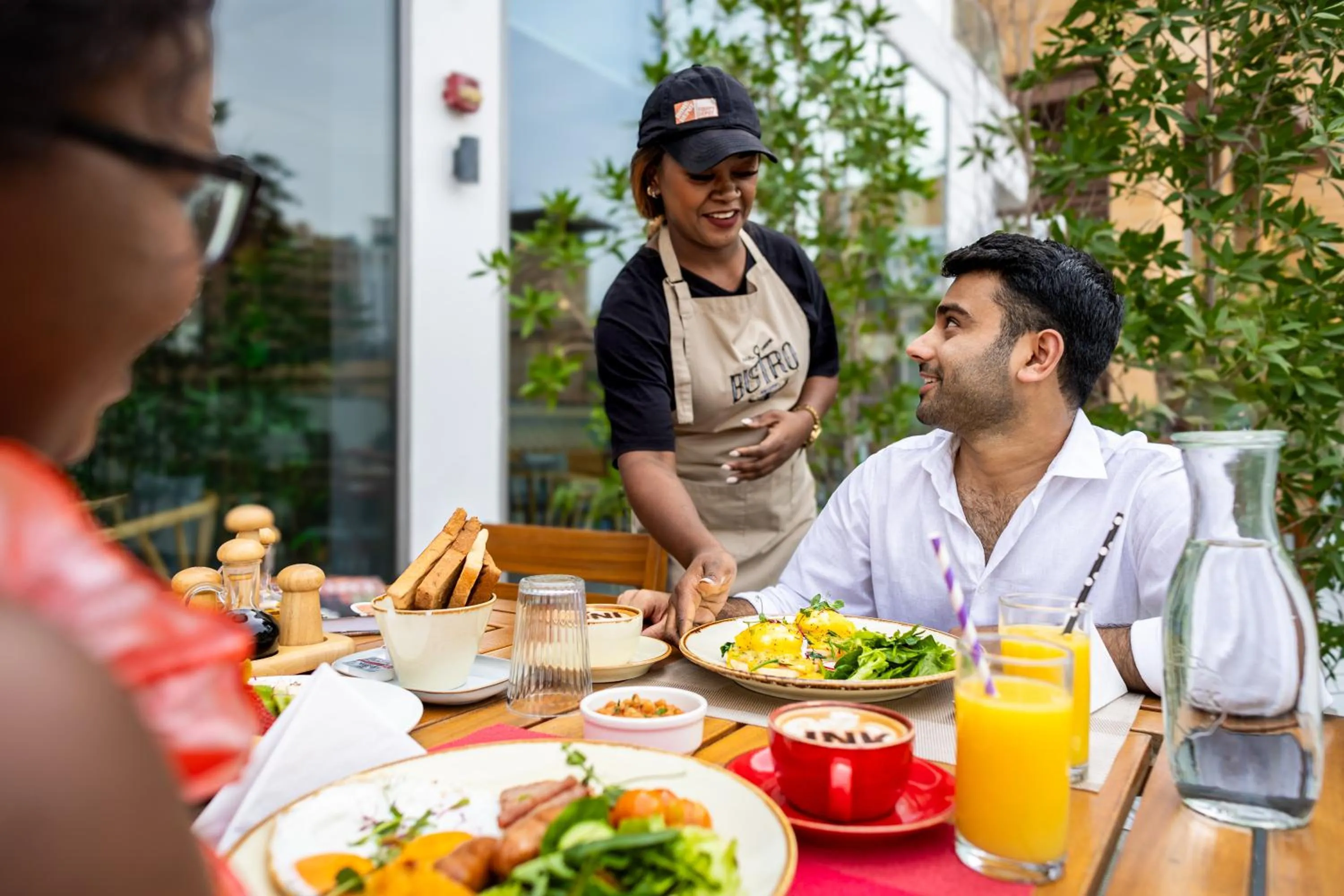 Restaurant/places to eat in Ink Hotel