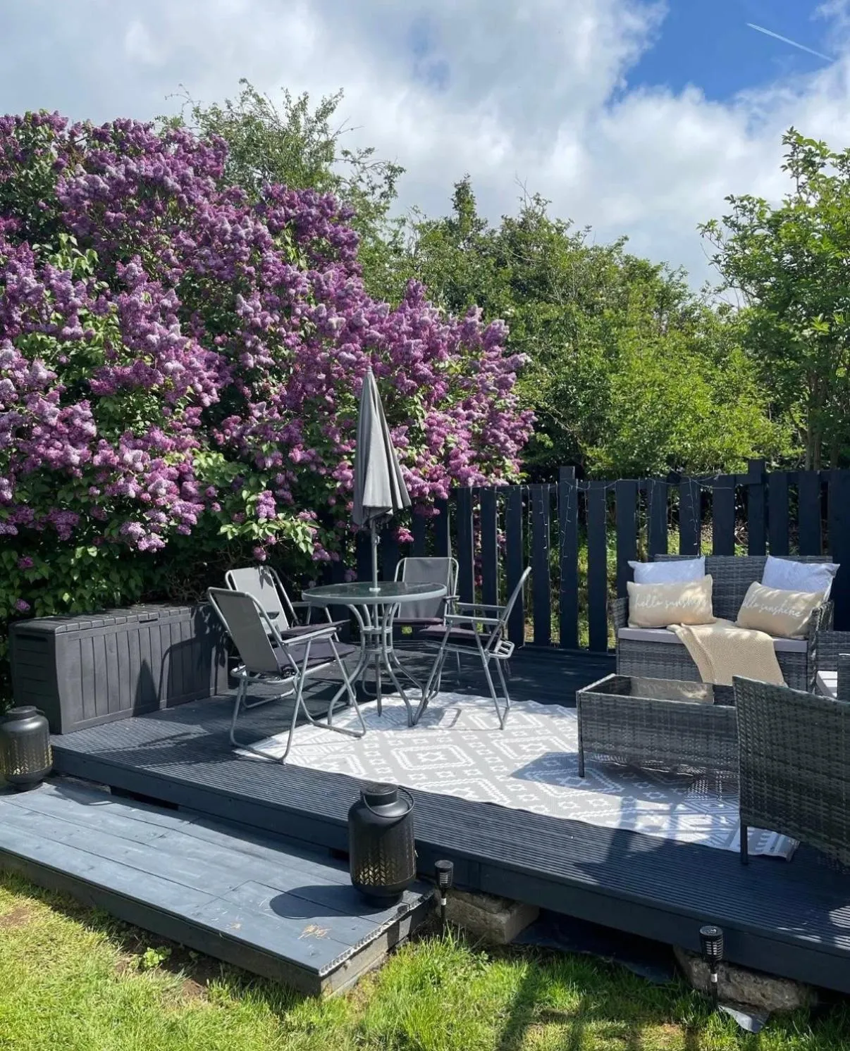 Summer in The Old Inn Retreat